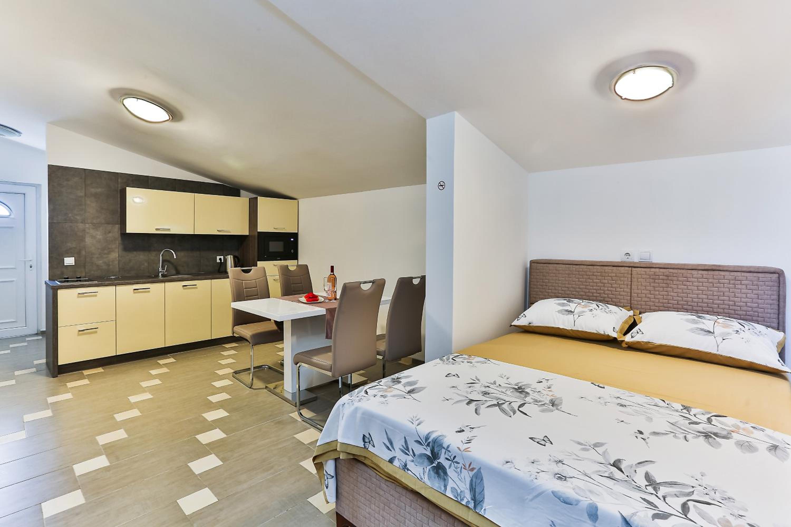 Shanti apartments