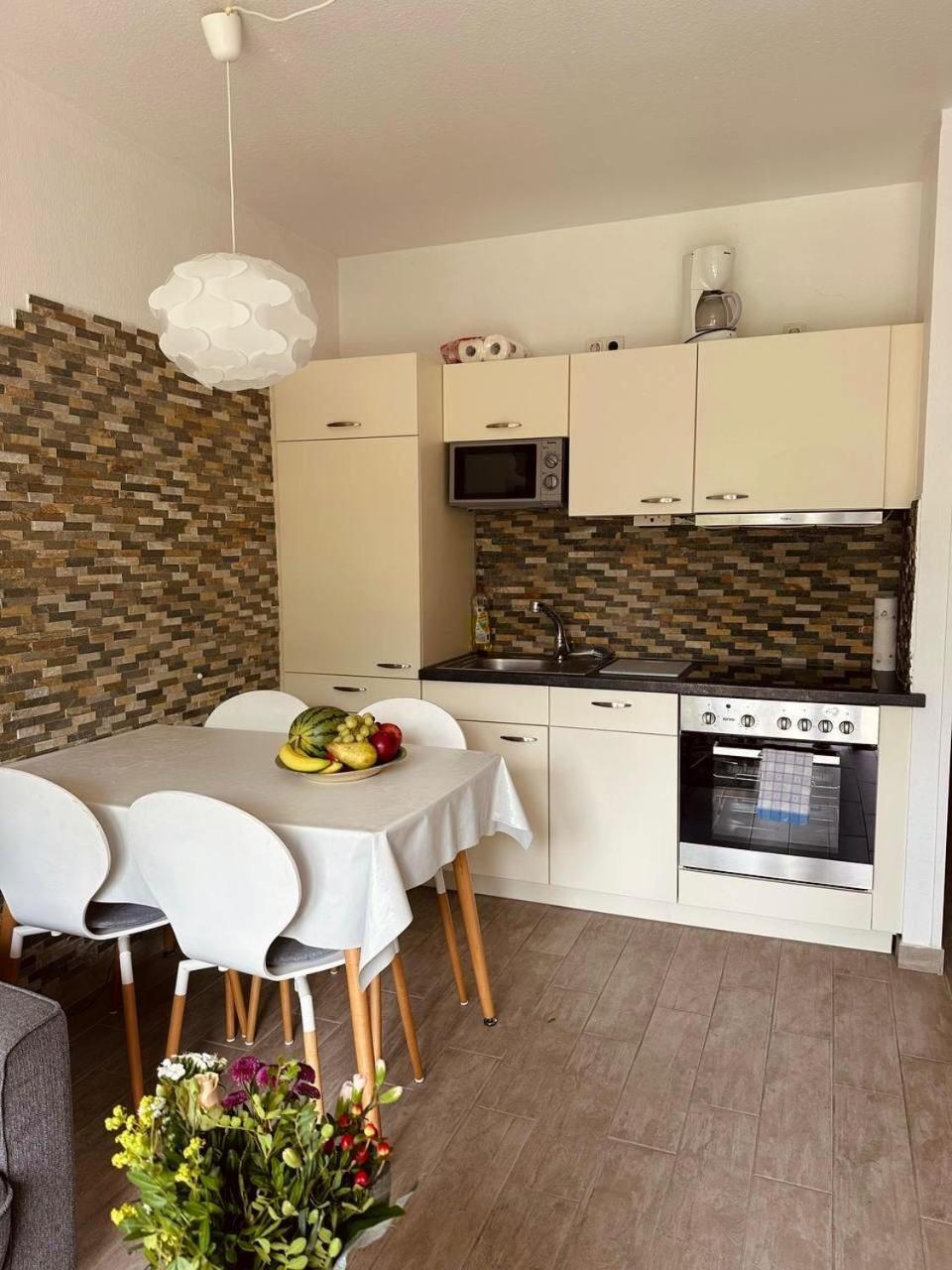 Sanja - Ferienwohnung im Friesenhof