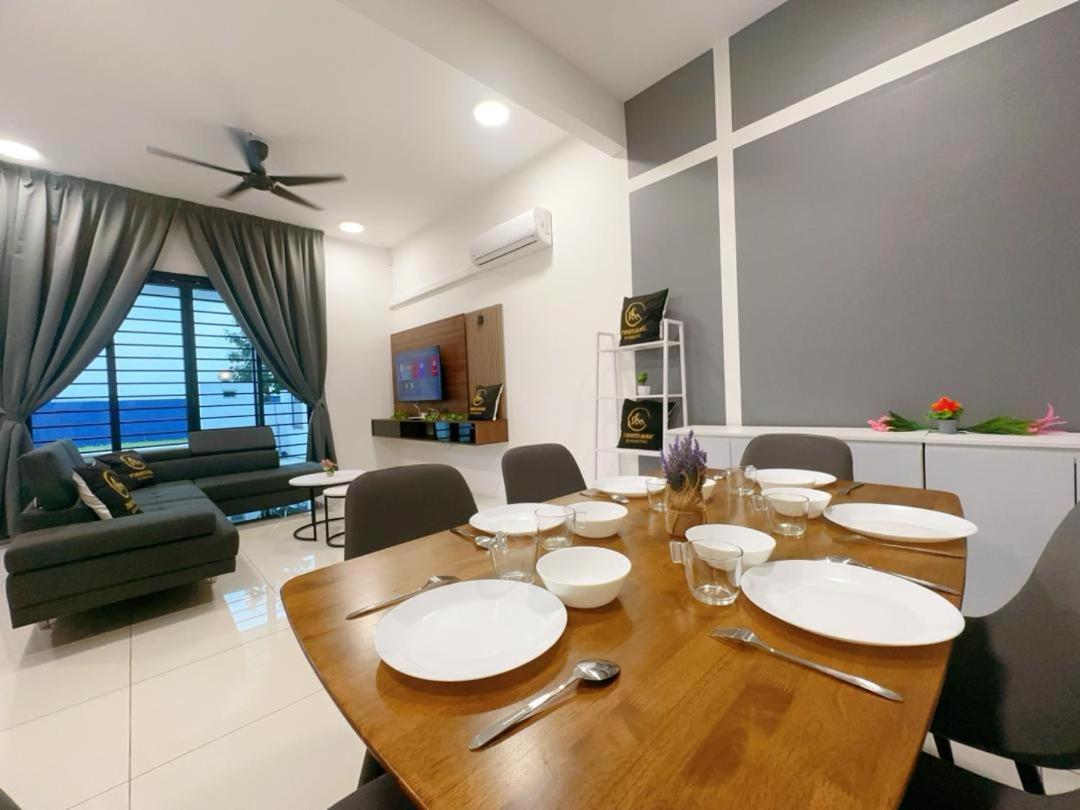 A23 Hello Baby Dato Onn Tebing 15PAX Private Bathroom