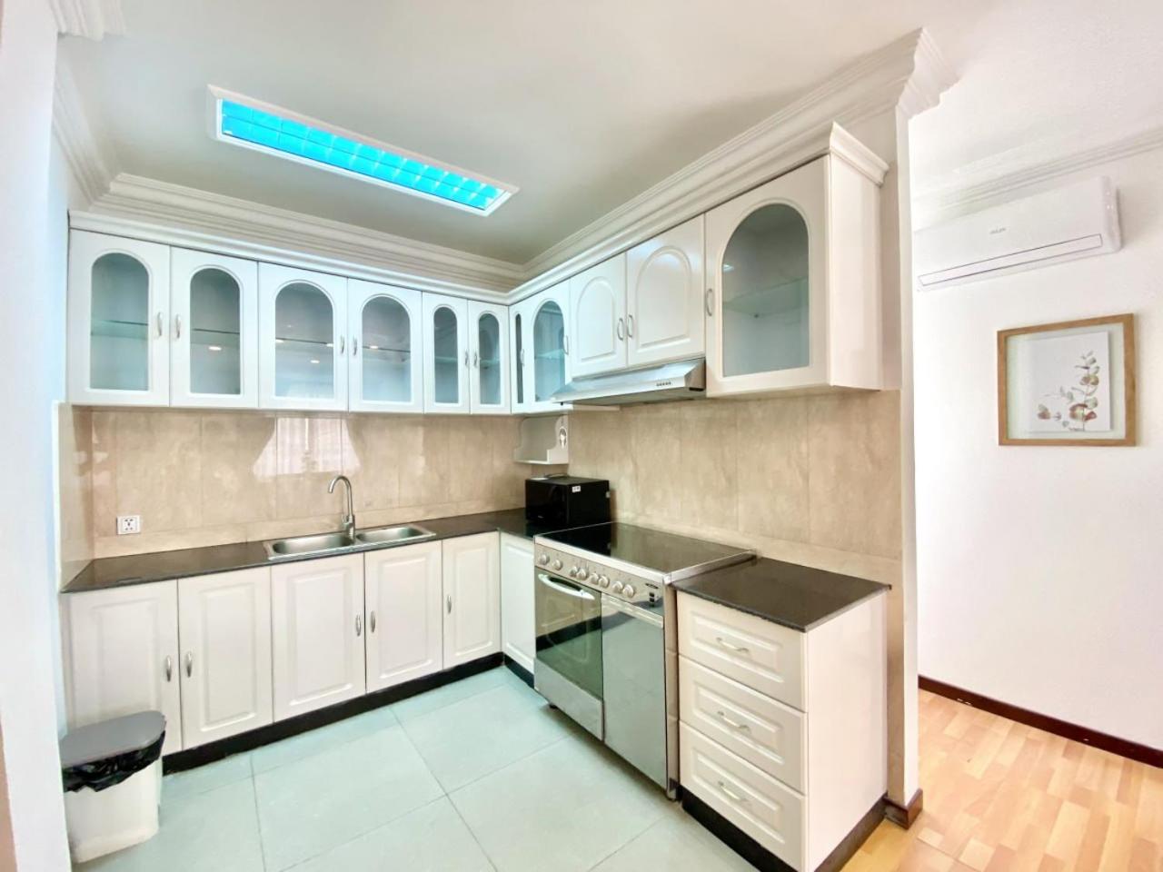 WH302 Residence view 2