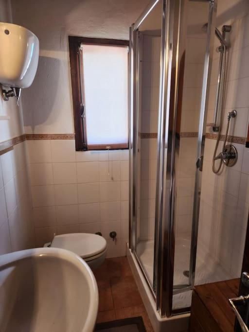 House with roof terrace and views of Lake Trasimeno