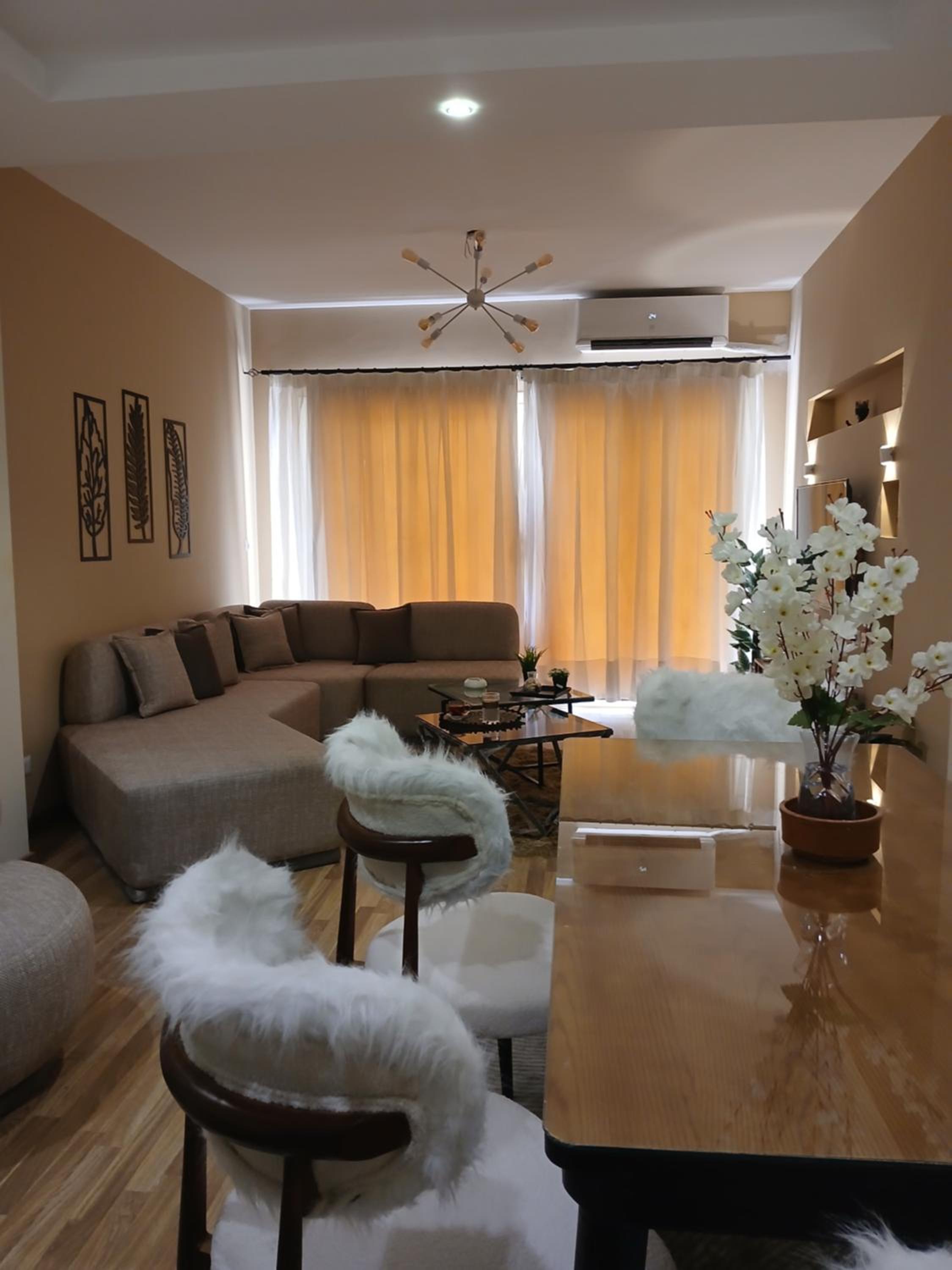 Luxerious apartment with a private garden and pool access