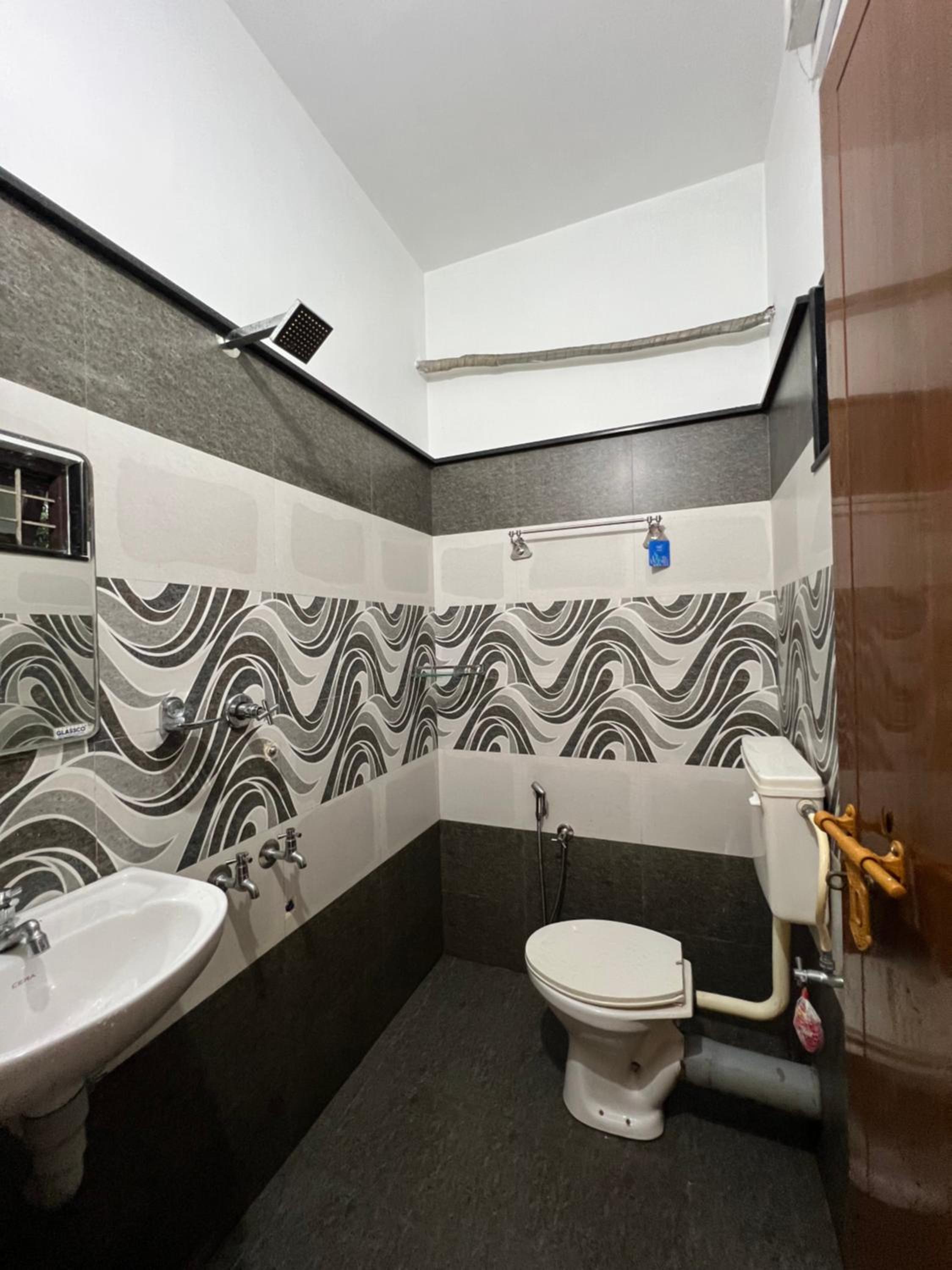 Sandpool Villa