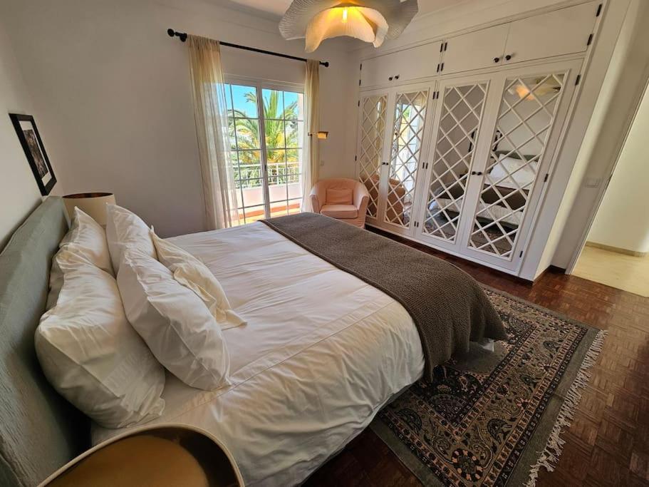 Luxurious Villa - Pool, Hot Tub, Cinema and Golf view 2