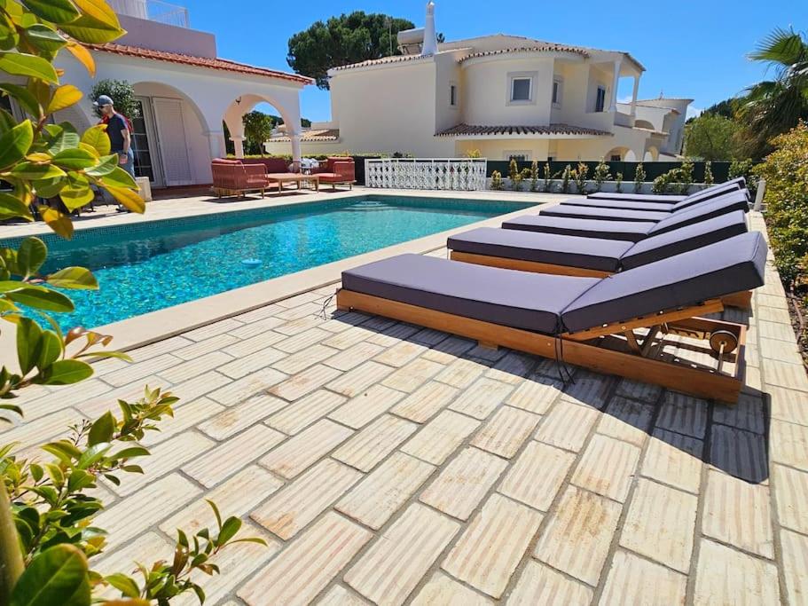 Luxurious Villa - Pool, Hot Tub, Cinema and Golf view 3