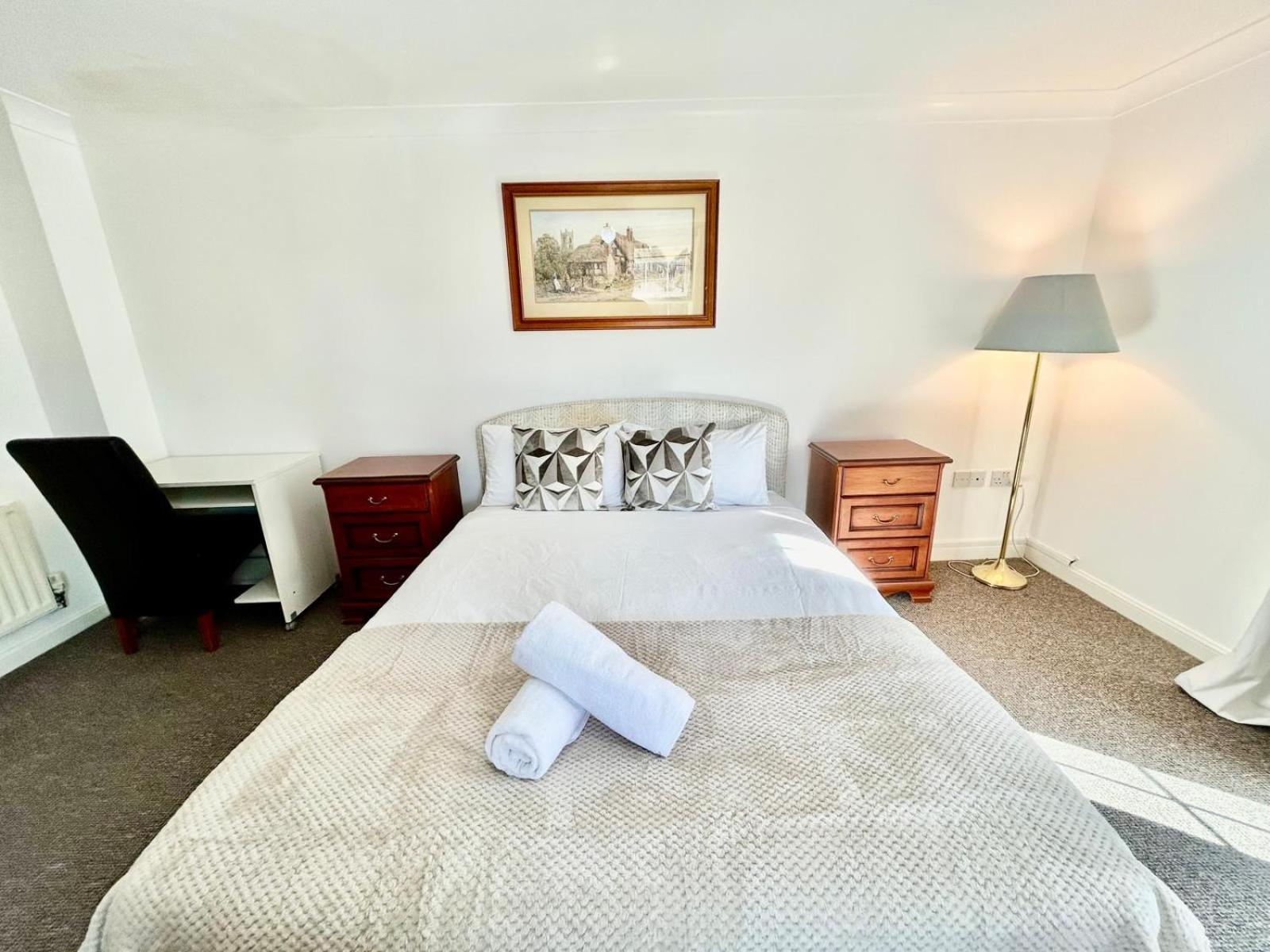 Mannys Apartment - Nice & Cozy 4Bed Flagship Lodge view 5