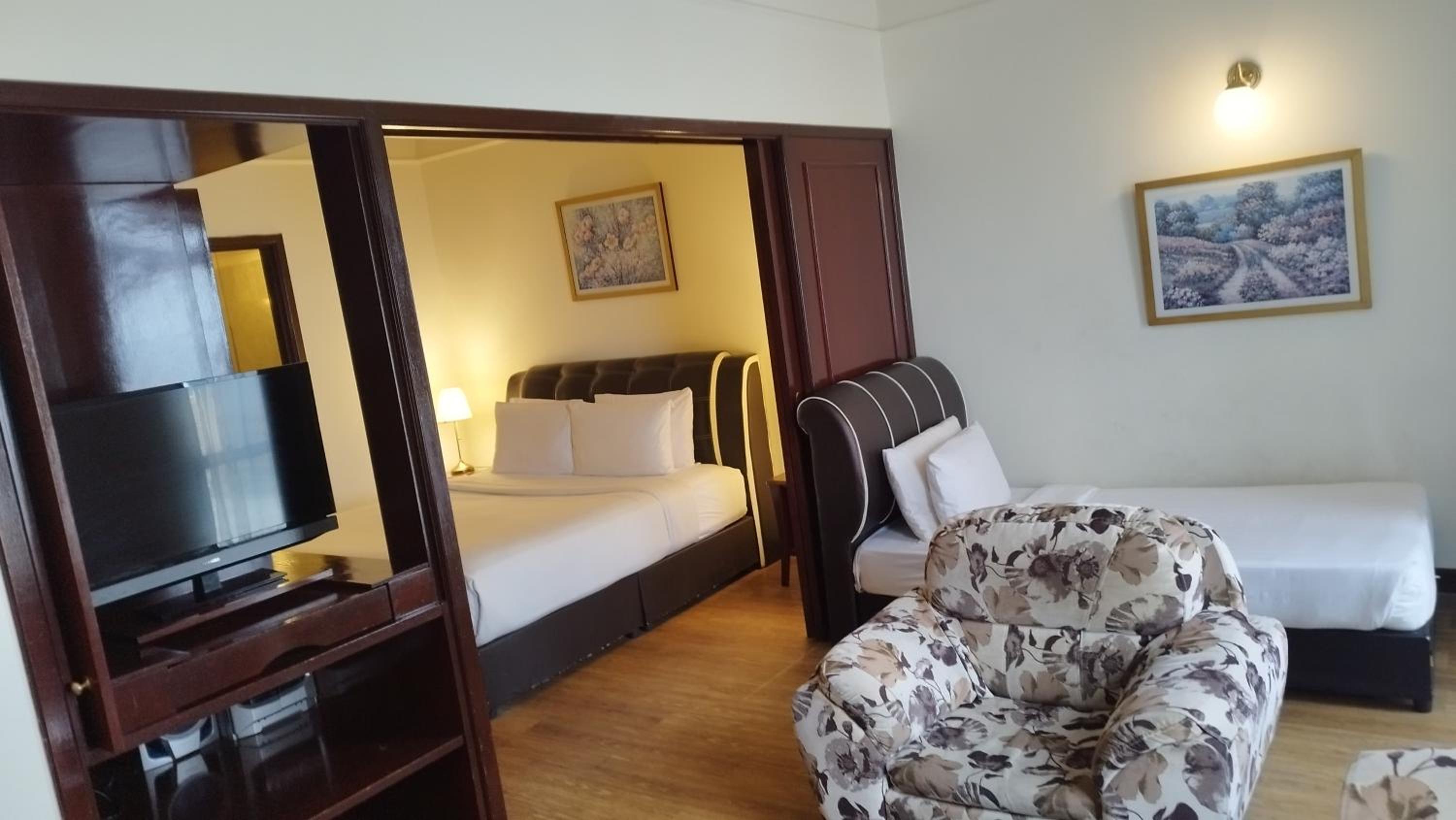 Golden Service Suite at Times Square KL