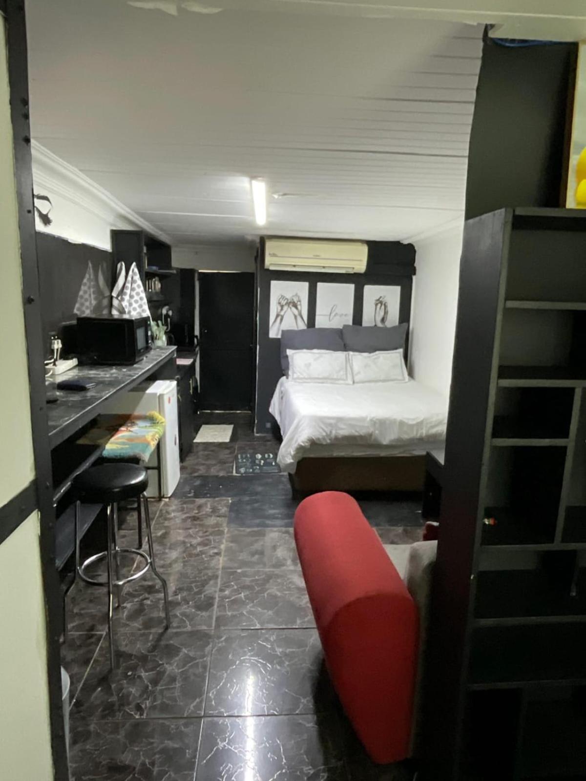 Bachelor Pad Rondebosch