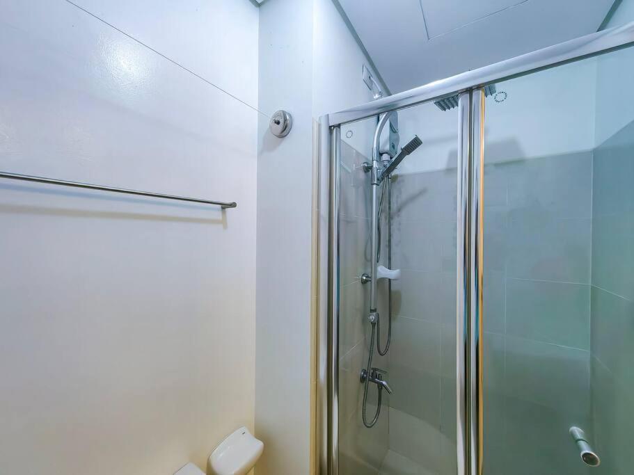 1BR Condotel with Balcony at SM Light Residences #LT02 view 4