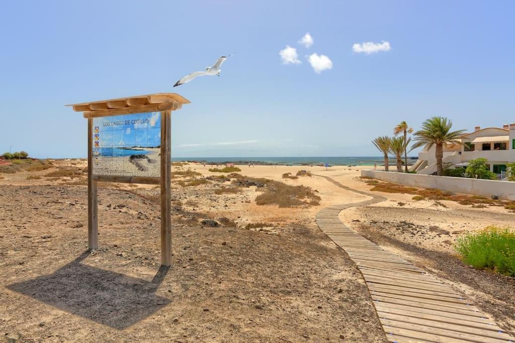 La Concha Beach Apartments with pool for kids! view 4
