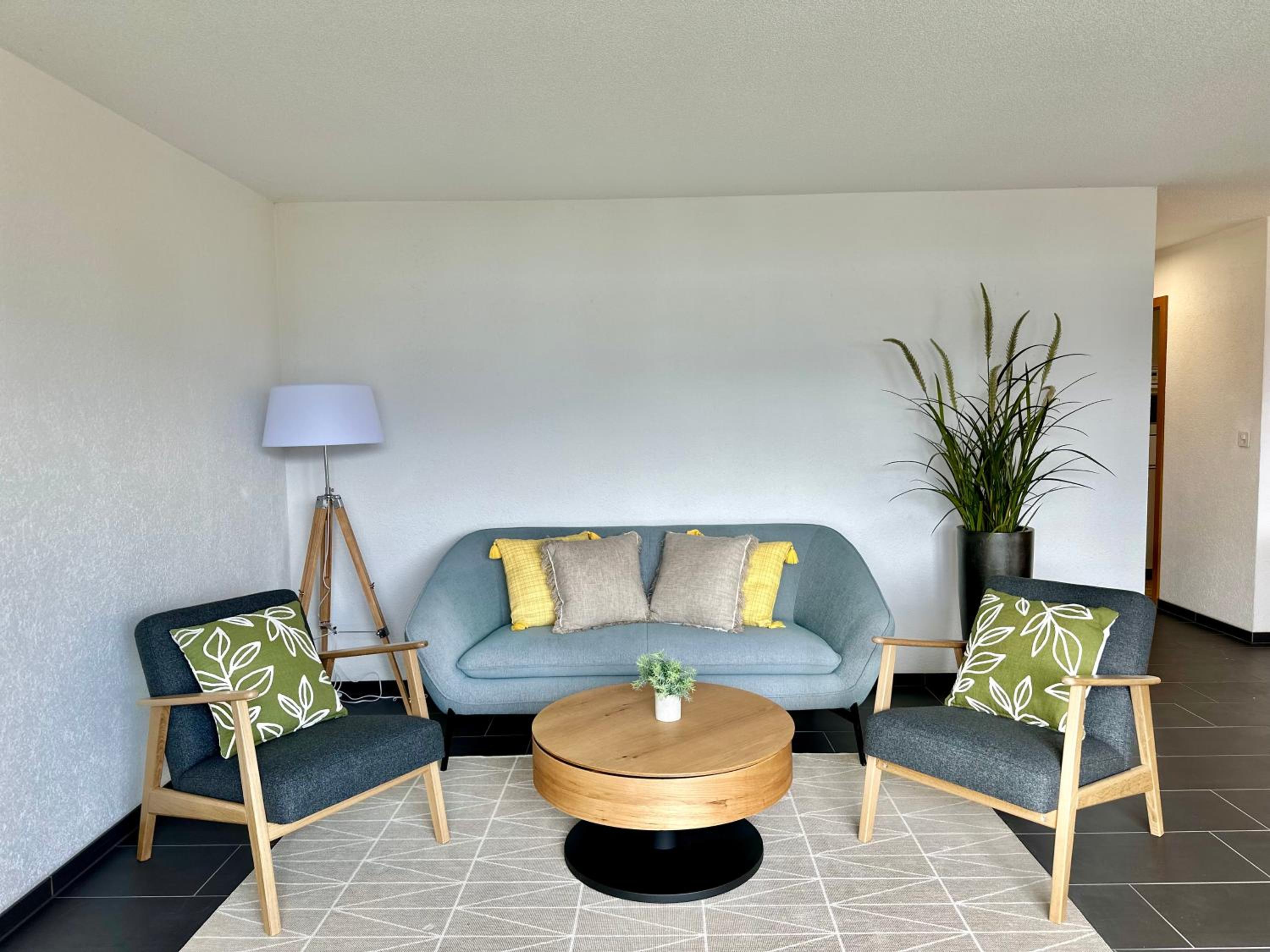 The Bluemlisalp, a private holiday flat with the lake of Thun view