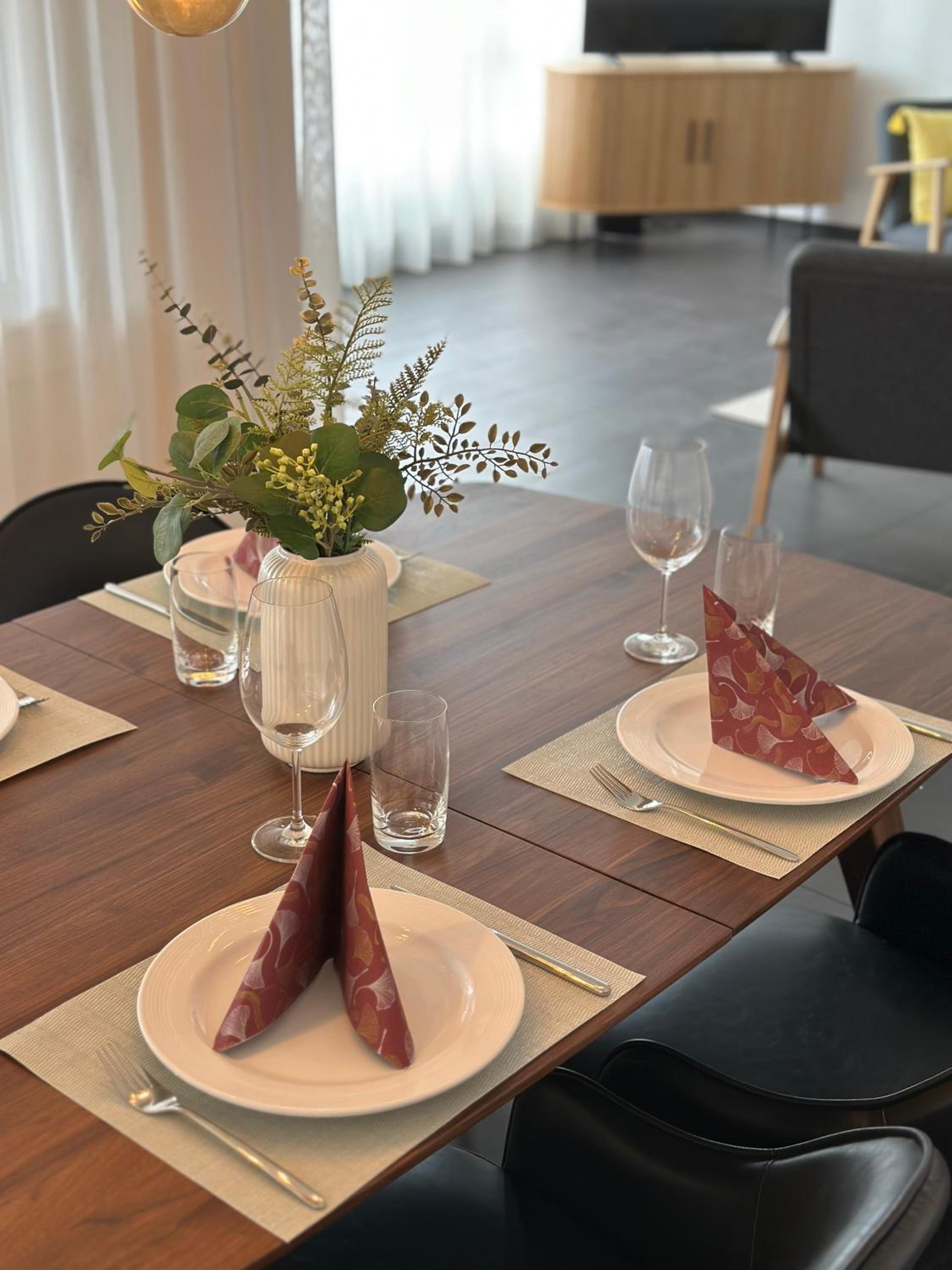 The Bluemlisalp, a private holiday flat with the lake of Thun view