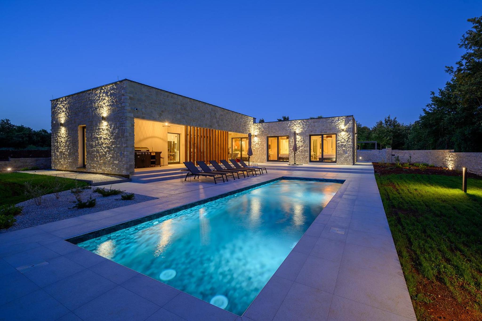 Villa Green Frame East - beautiful pet friendly ground floor villa for 7 people in Central Istria