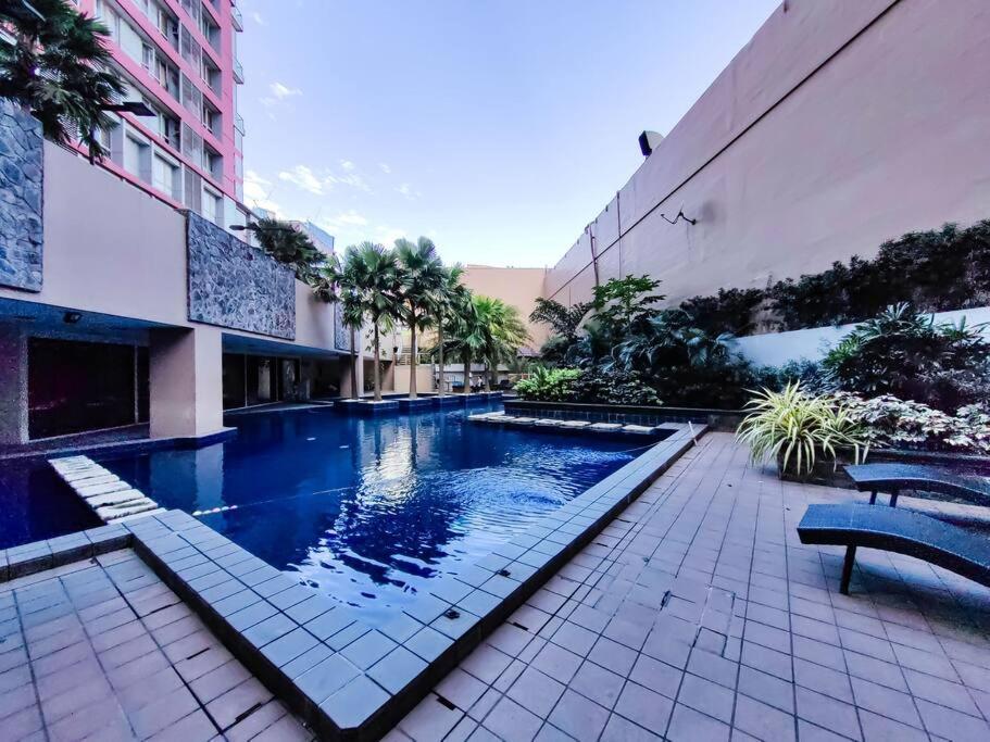 Citispace 1BR Condotel Suite at Sunshine100 City Plaza #SS07A