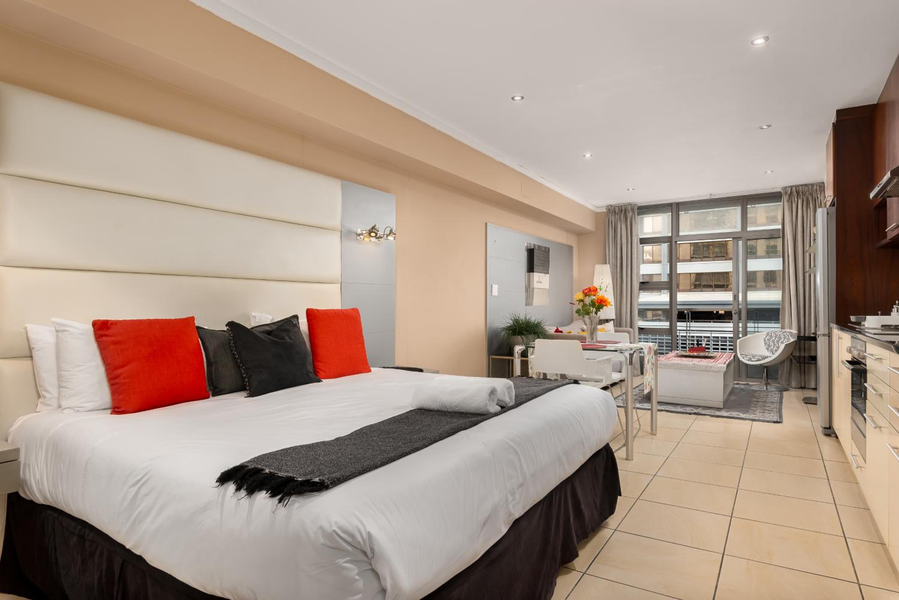 Icon Apartments