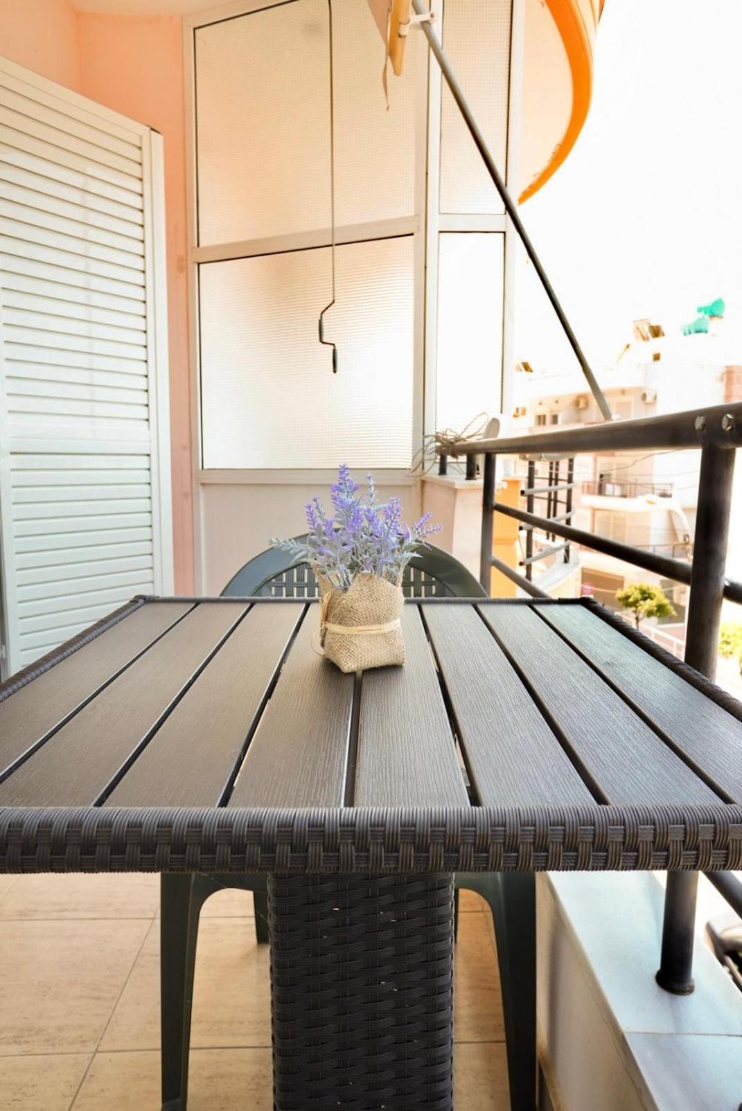 SeaJoy View Apartment