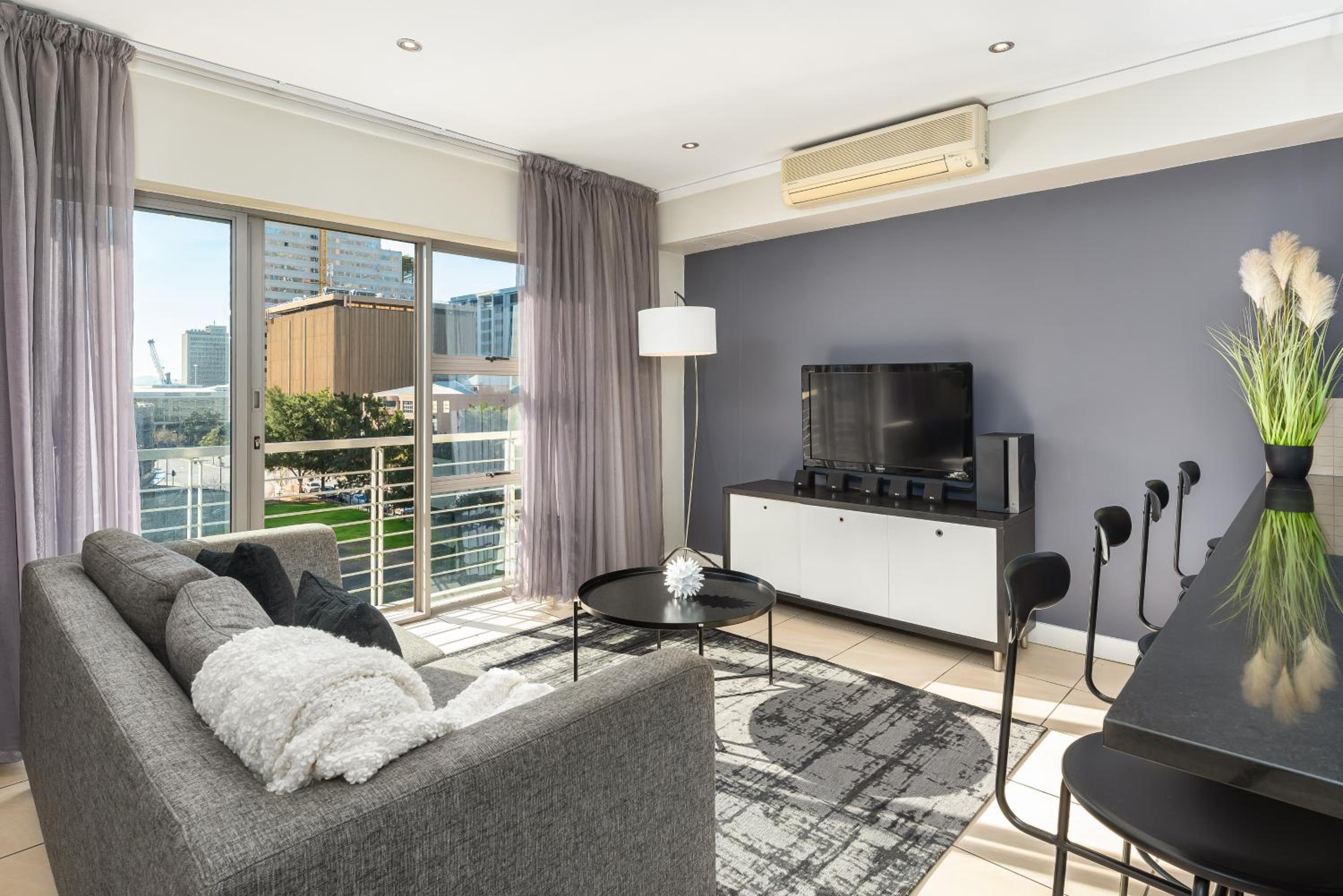 Icon Apartments