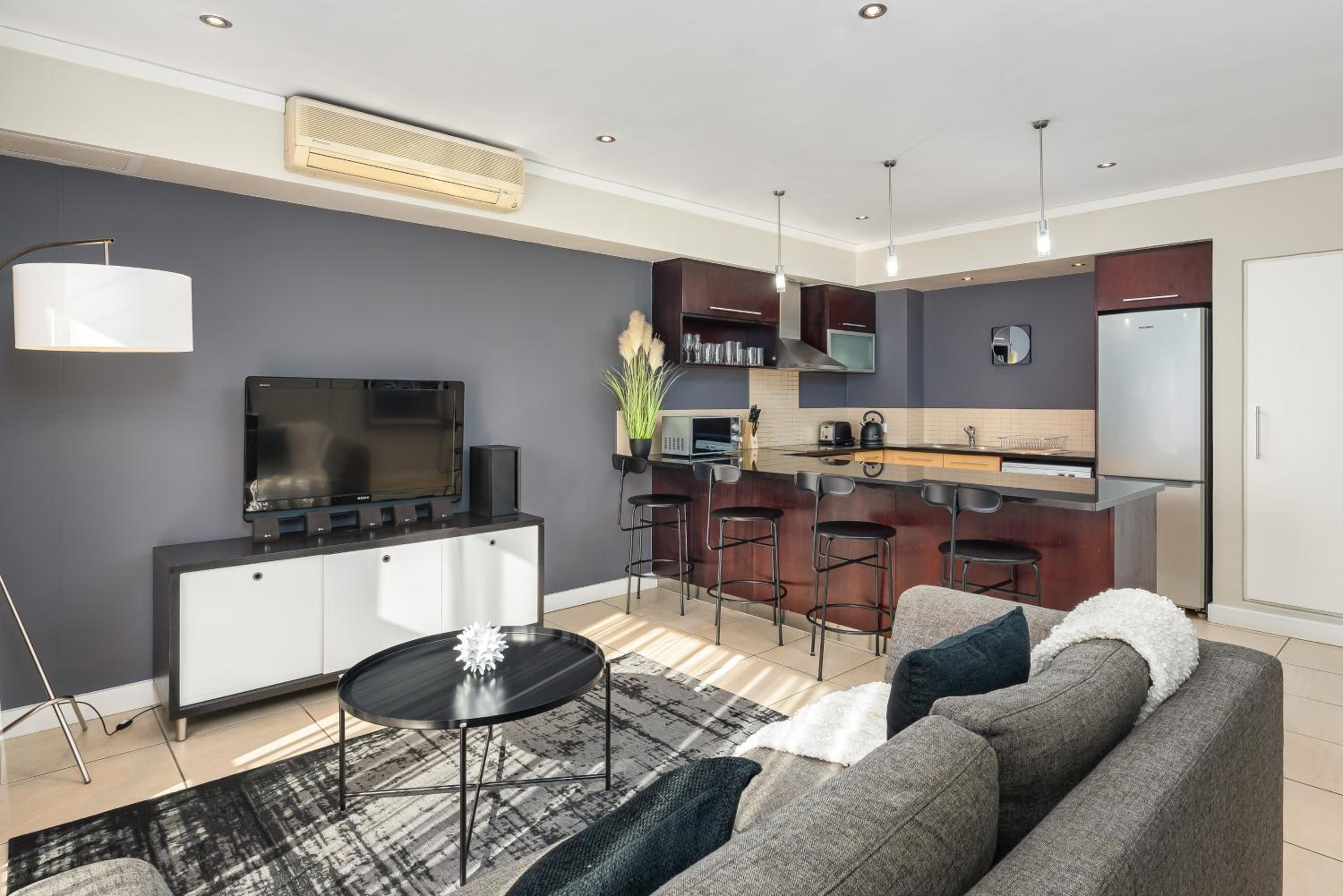 Icon Apartments
