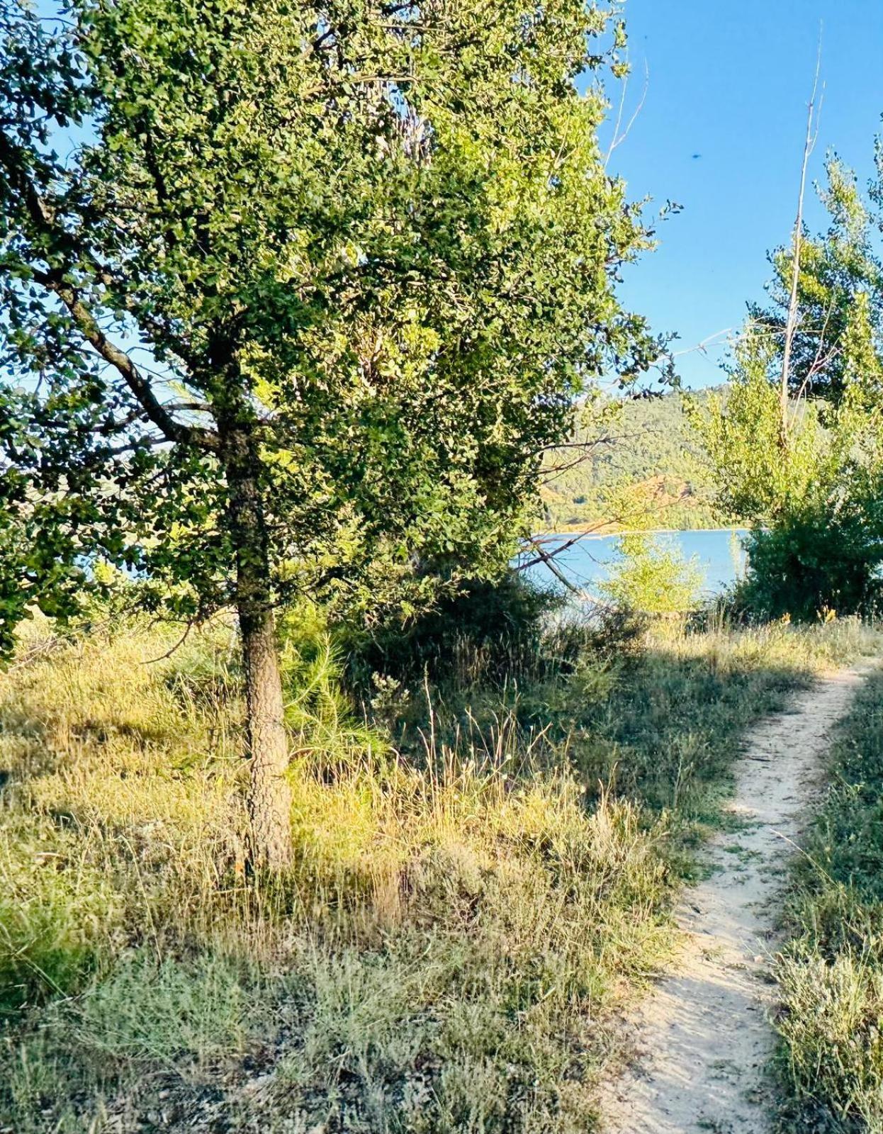 Casa junto al lago Entrepeñas