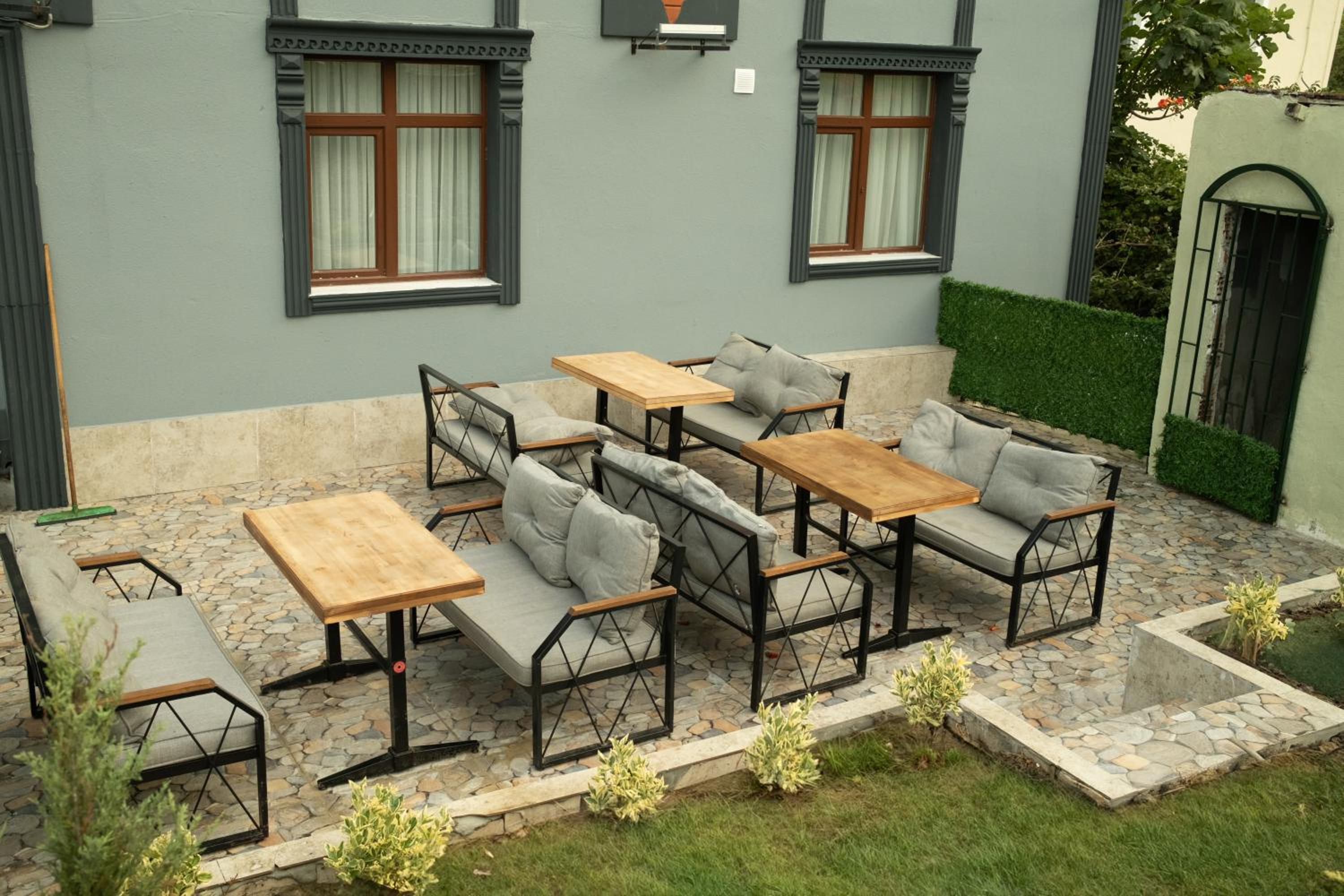 Zelle Airport Boutique Hotel view 2