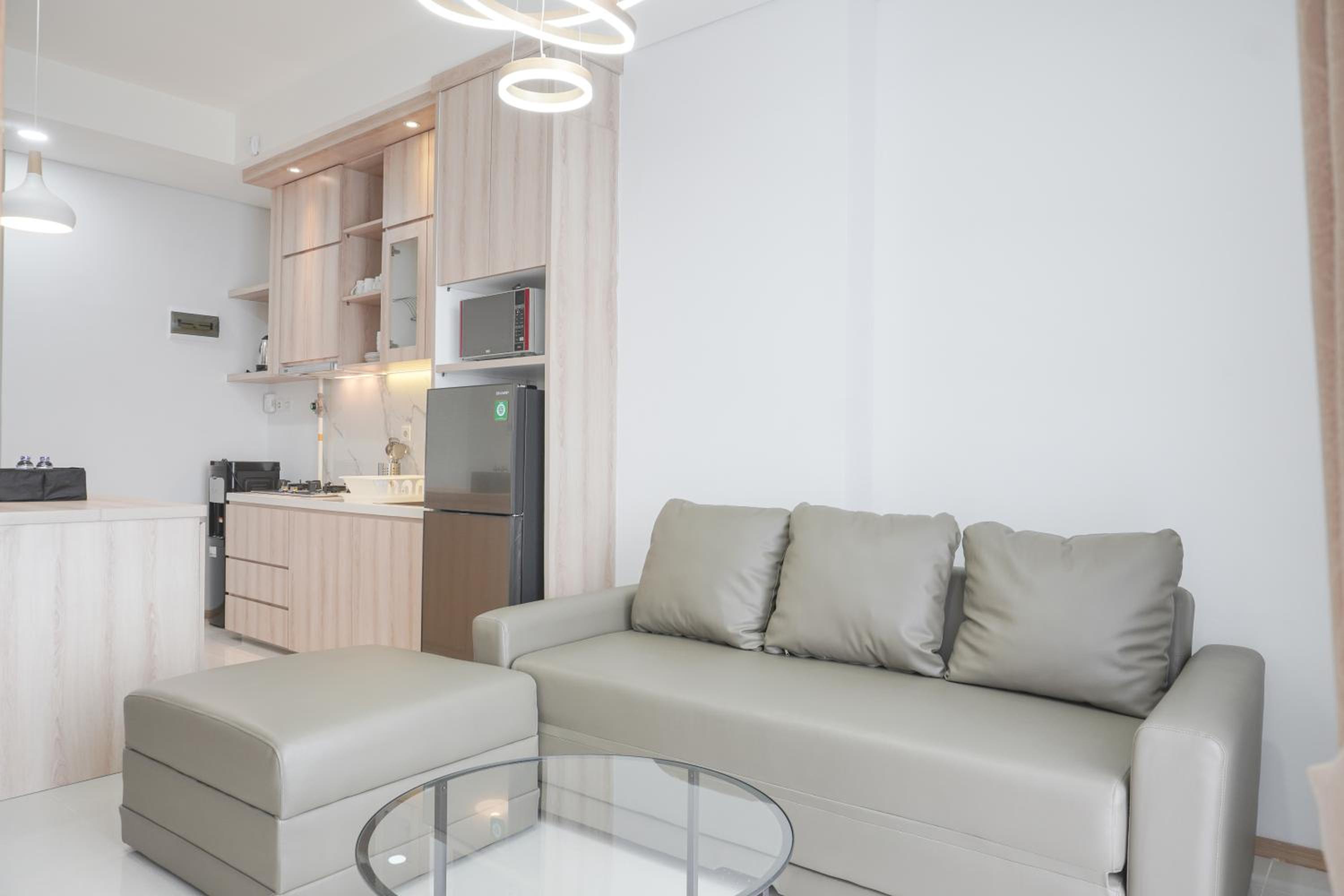 Beautiful and Cozy 2BR Samara Suites Apartment By Travelio