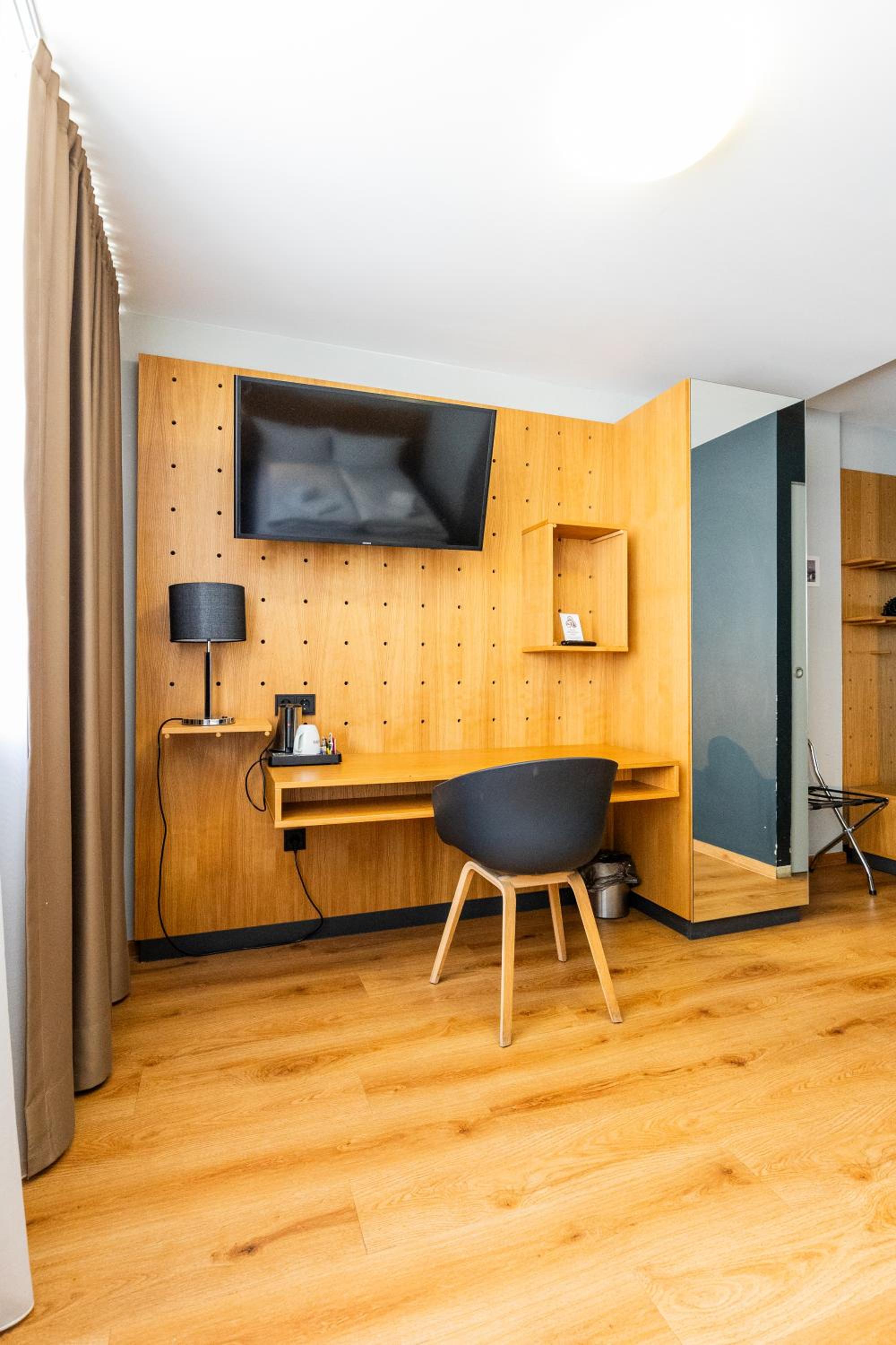mk hotel frankfurt - Property Image 2