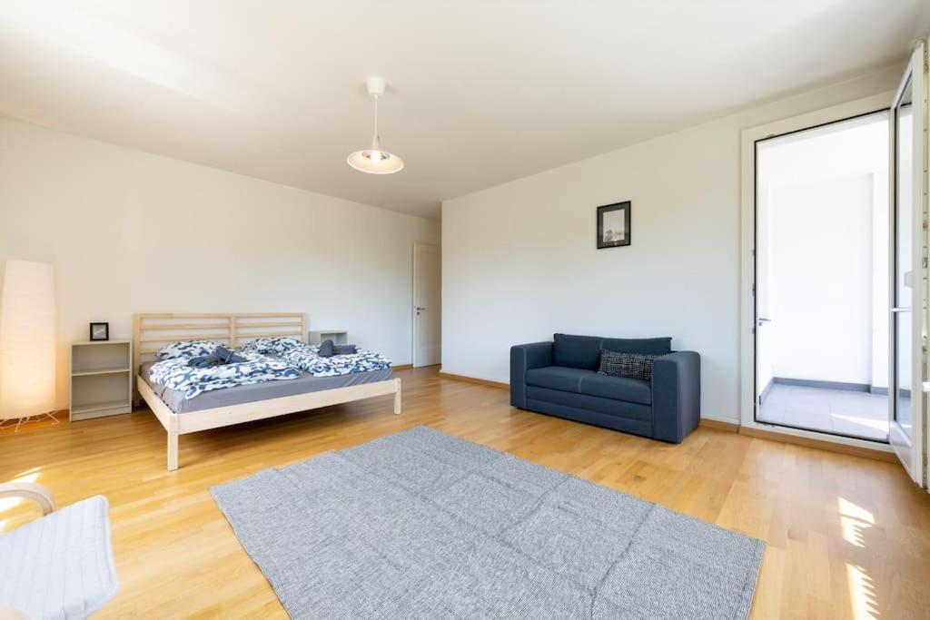 Your Perfect Zurich Getaway With 3 Bedrooms & WIFI