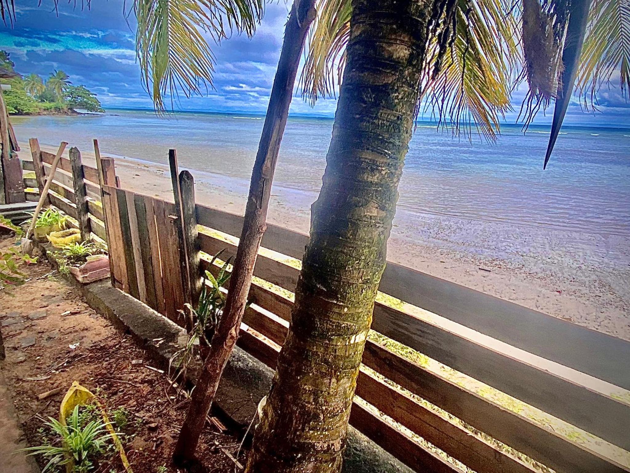 Maison Bord de mer ANITA avec plage privée view 5