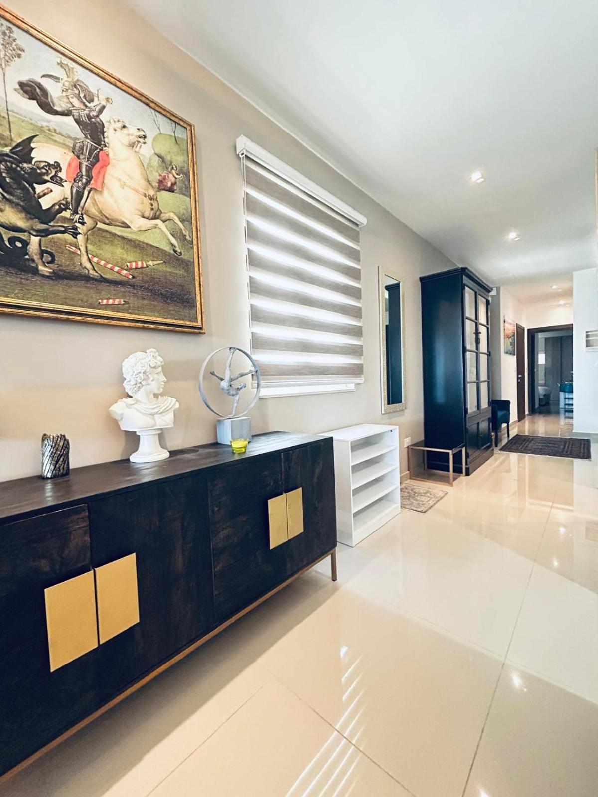 Luxury St Julians two bedroom apartment photo 2