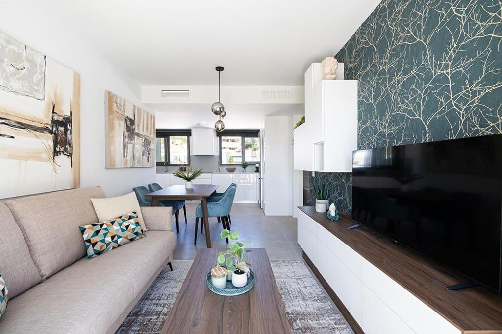 Luxury Carihuela with Private Jacuzzi by Ensuite