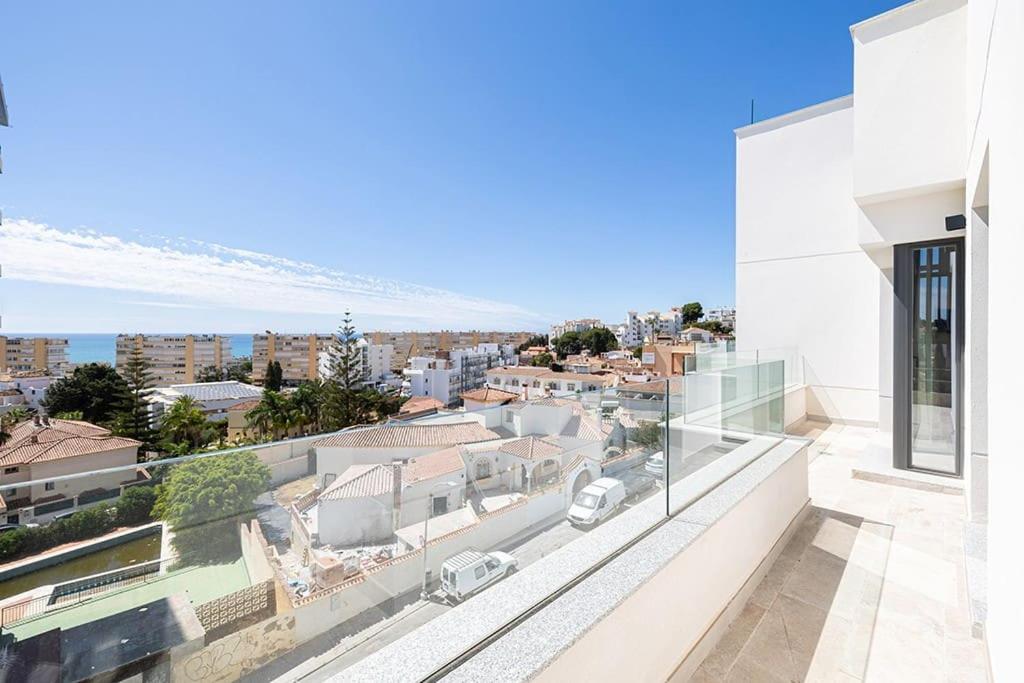 Luxury Carihuela with Private Jacuzzi by Ensuite