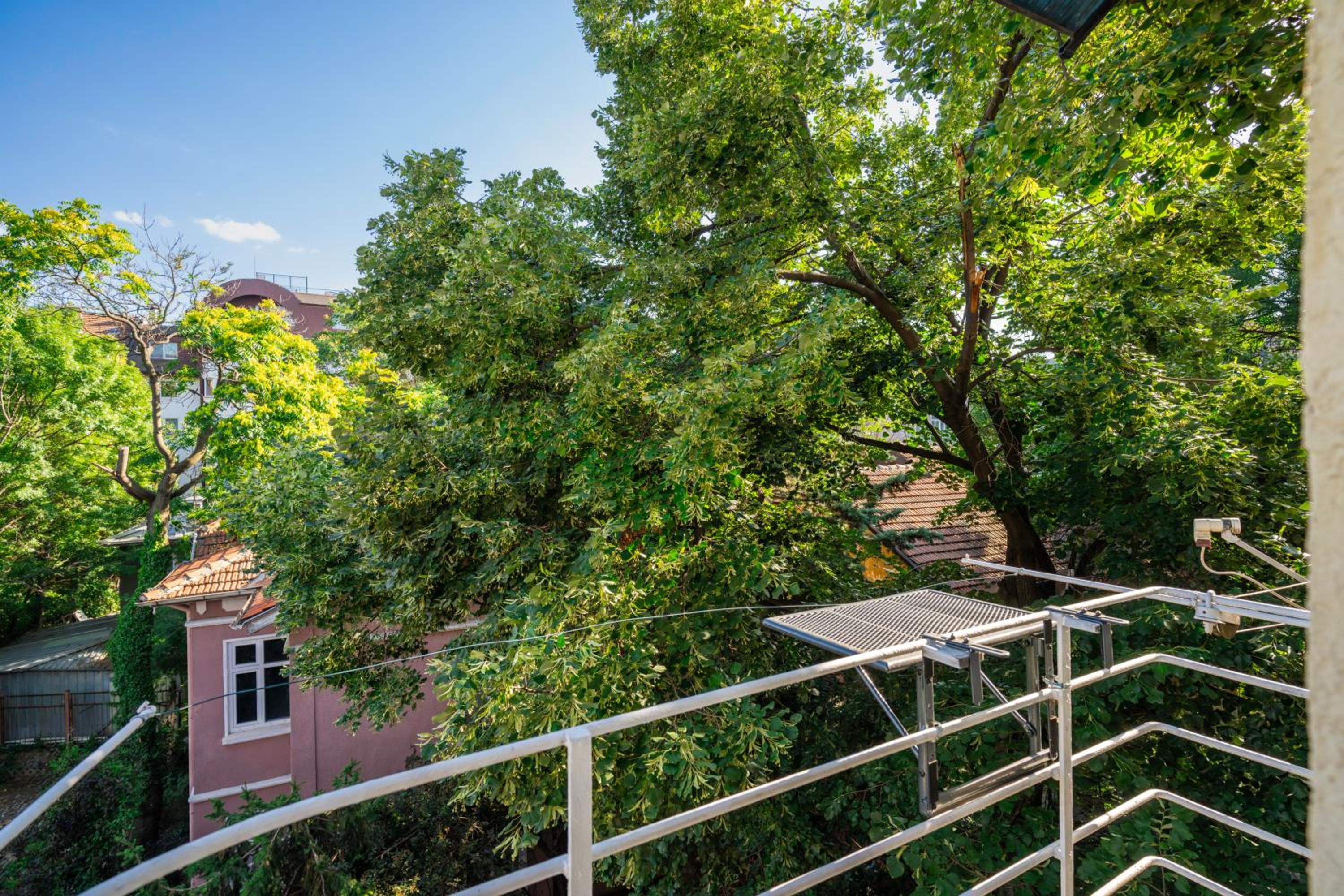 1BD Modern Comfort in the Heart of Sofia