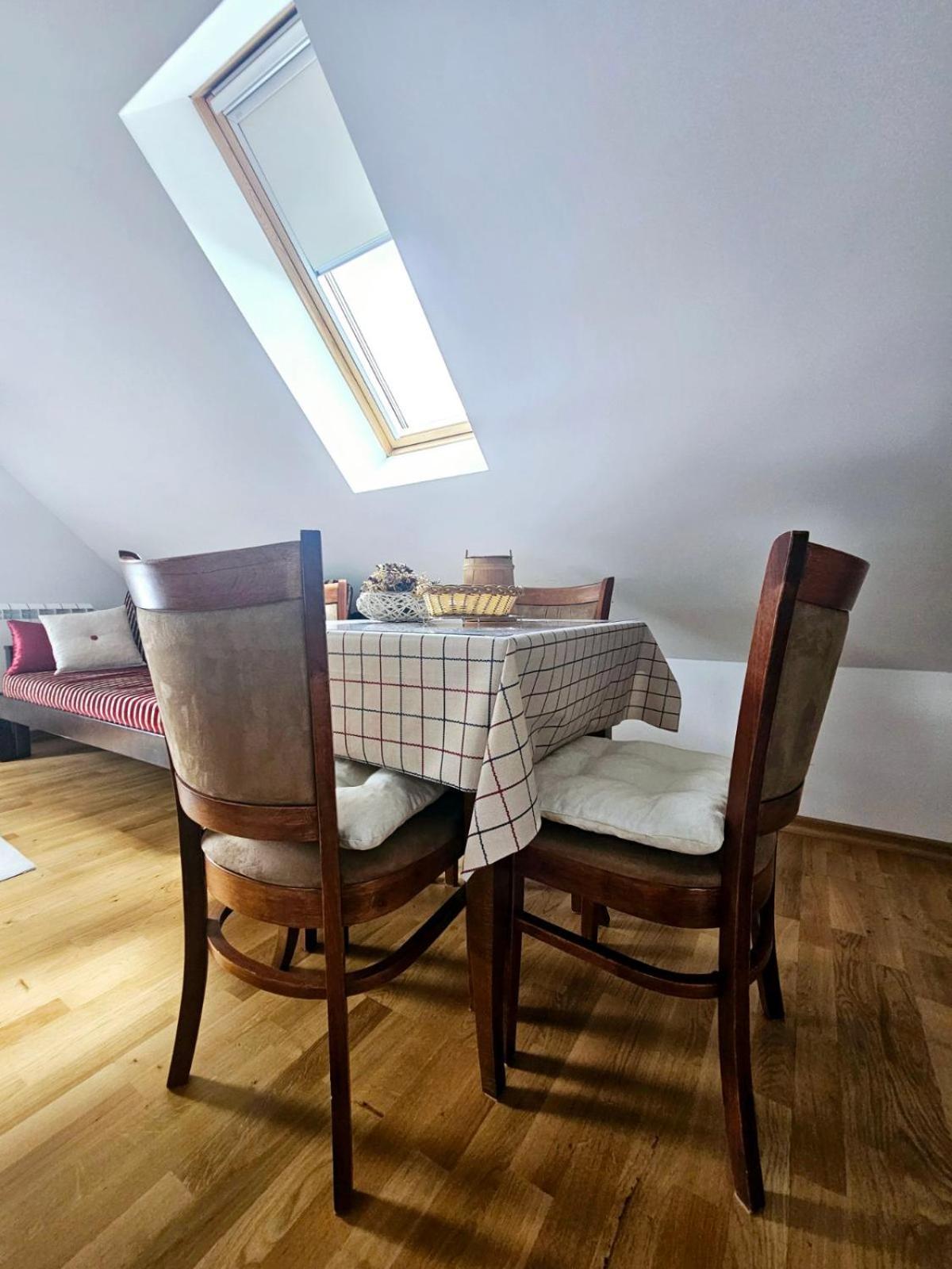 Bozovic Studio Apartman view 3