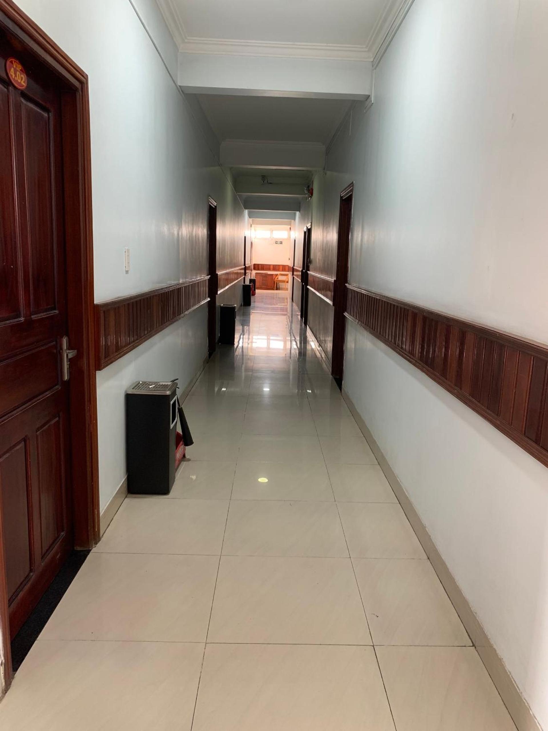 HA LONG Hotel Linh Trung Thu Duc HCMC