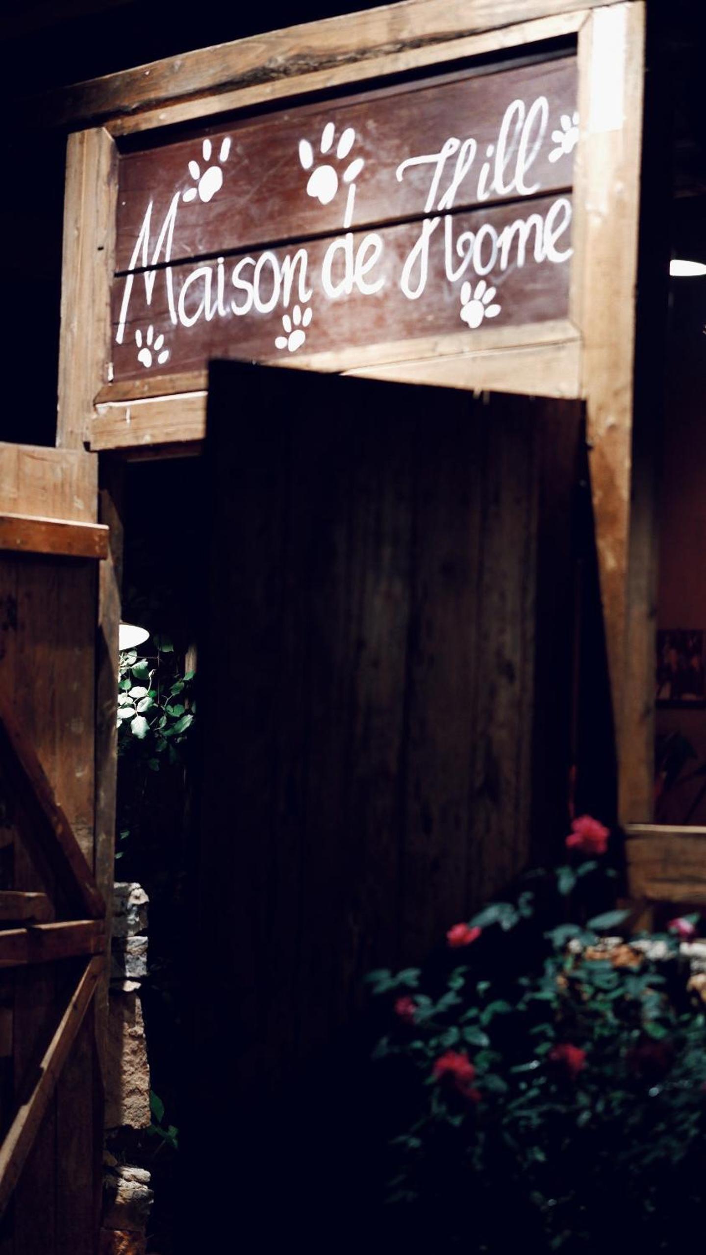 Maison de Hill Home
