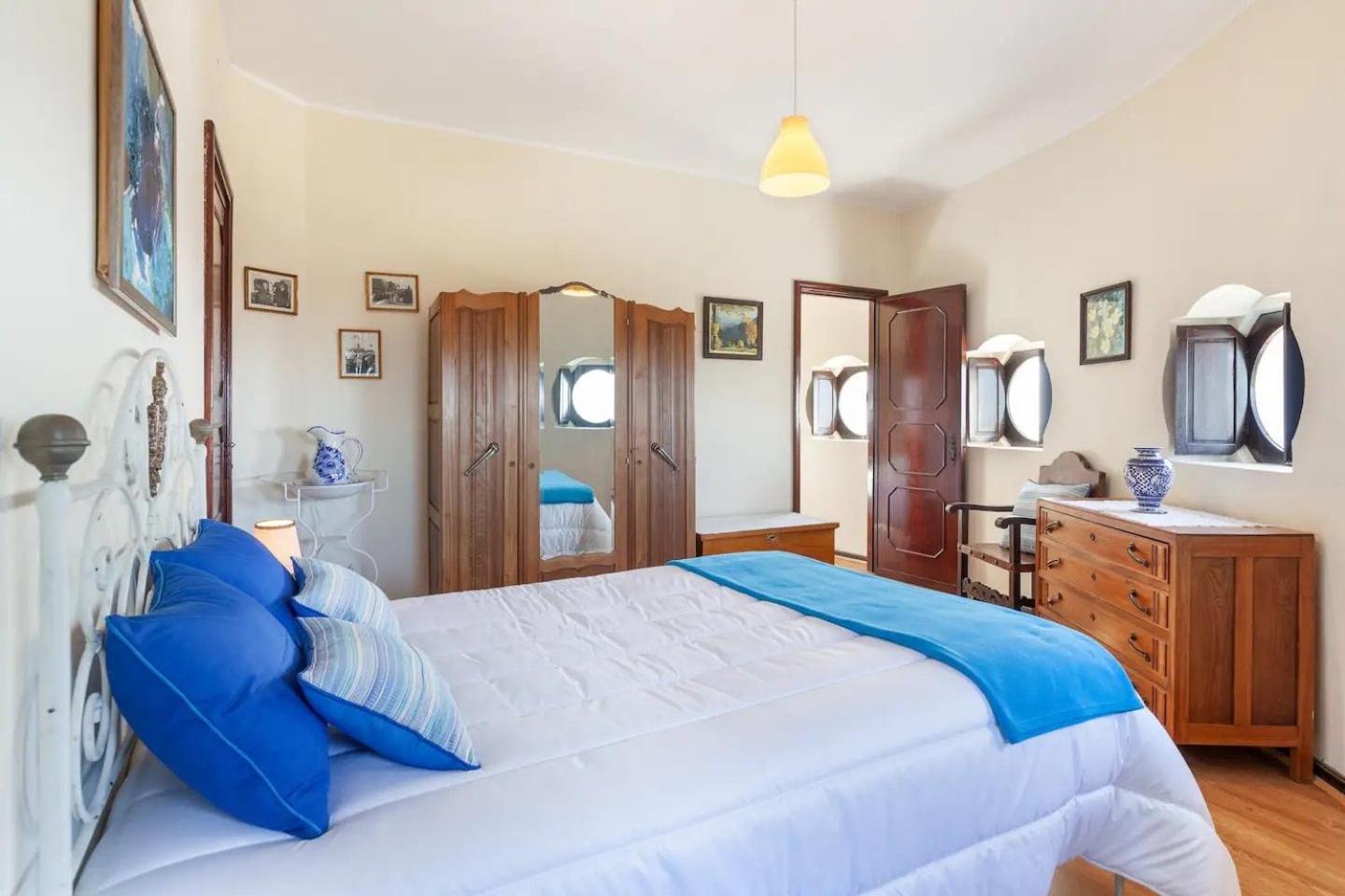 The beautiful Moinho House view 5