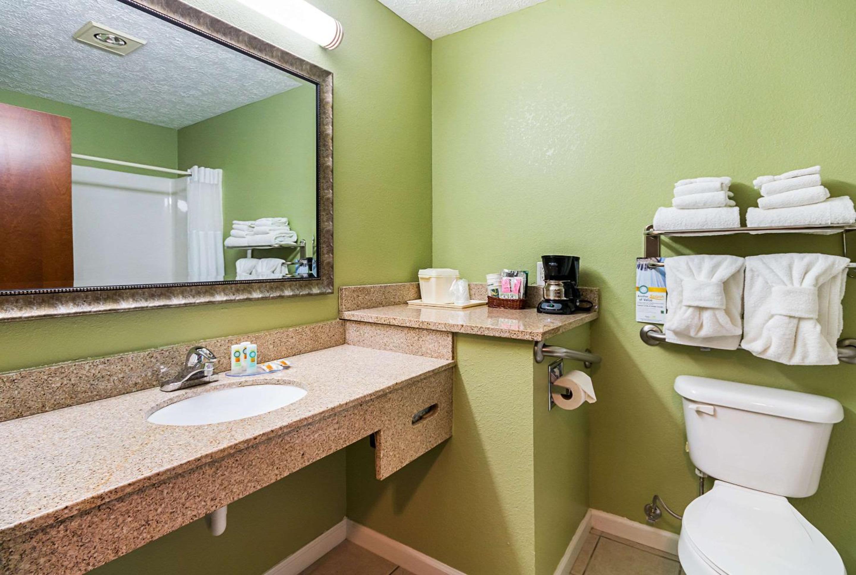 Quality Inn Weston