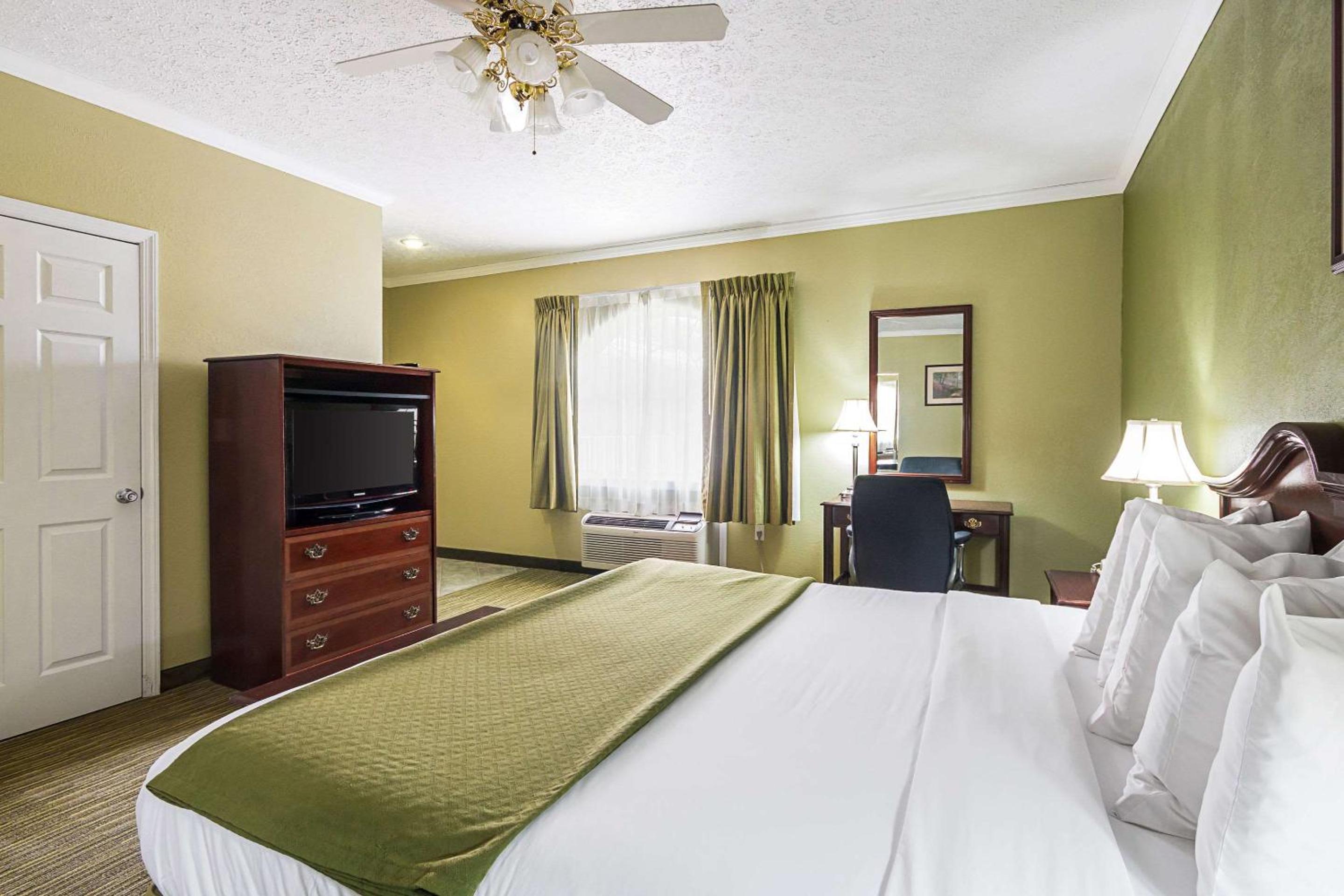 Quality Inn Weston