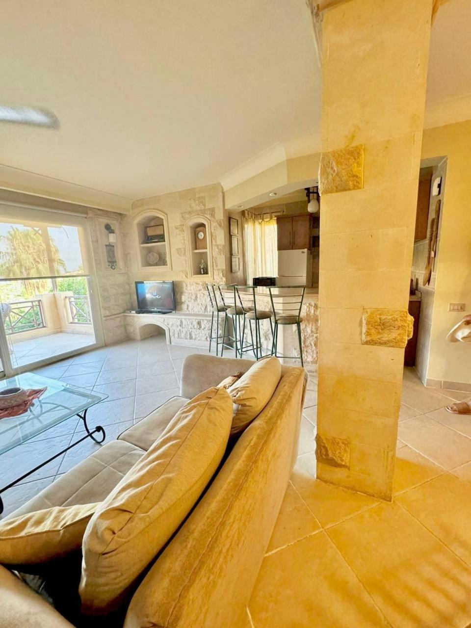 3BRS Charming Chalet 4-Min to Beach view 4