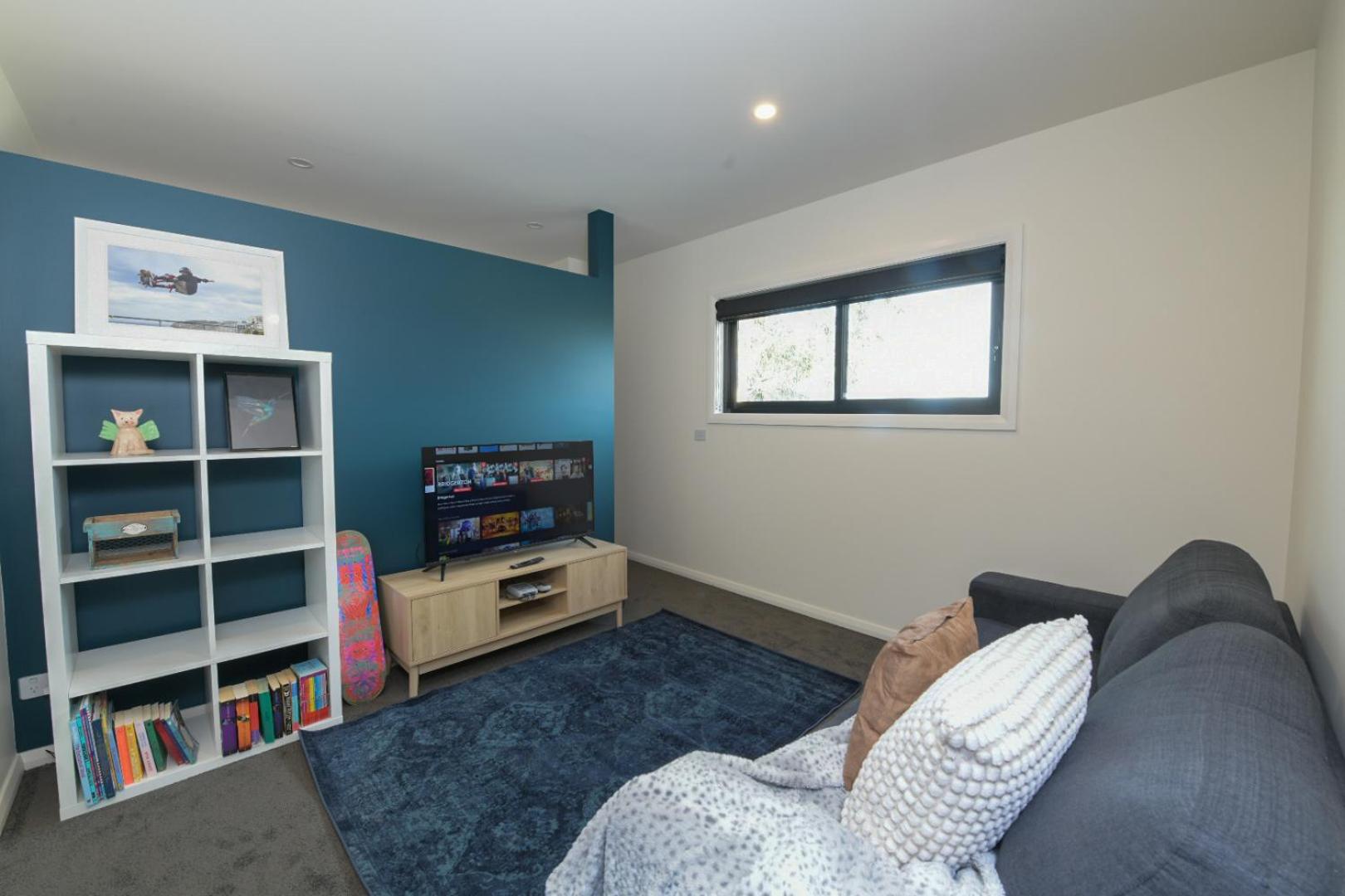 Snowbell - Mountain View, 4BR Modern Detached Home