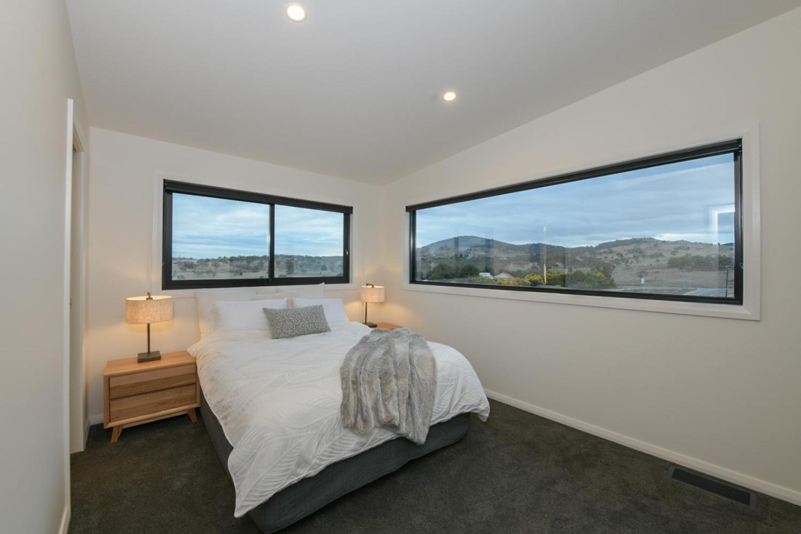 Snowbell - Mountain View, 4BR Modern Detached Home