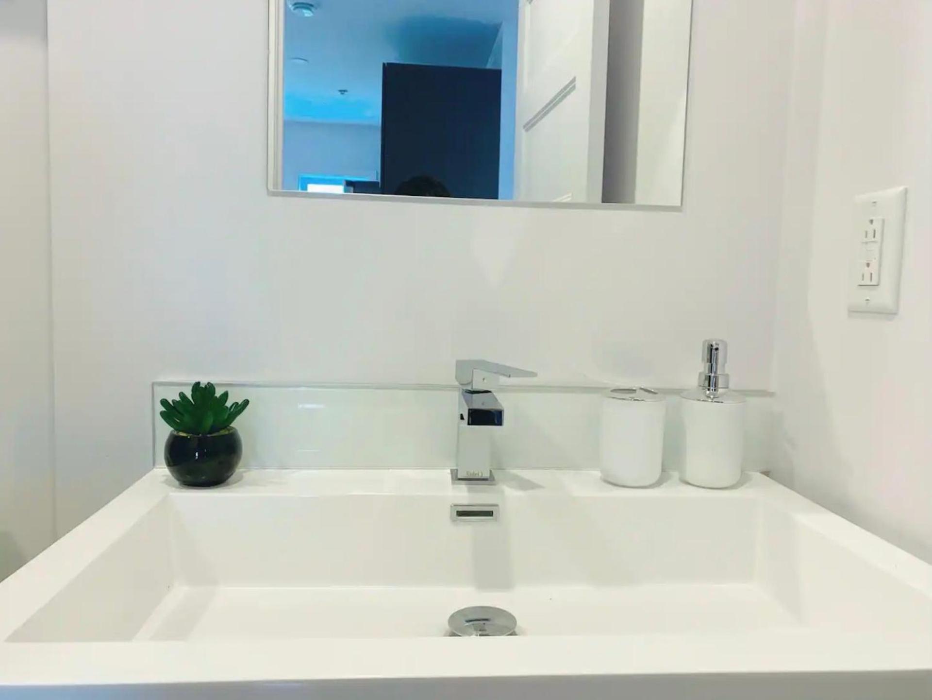 Le Bijou AirHome One or Two Bedroom Suite
