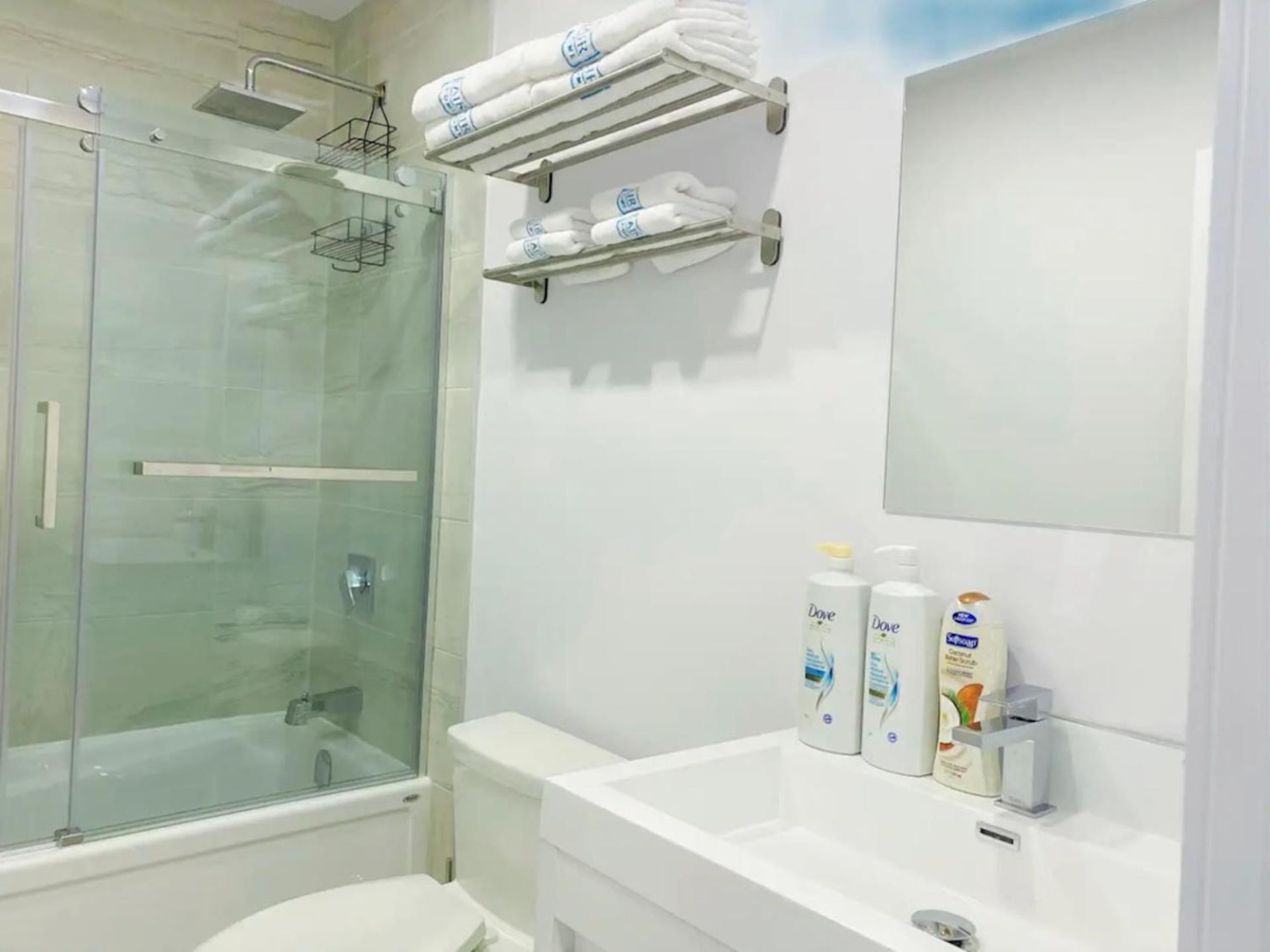 Le Bijou AirHome One or Two Bedroom Suite