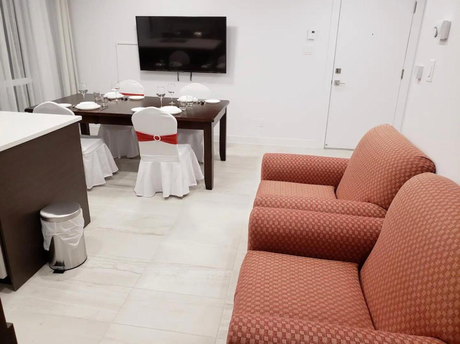 Le Bijou AirHome One or Two Bedroom Suite