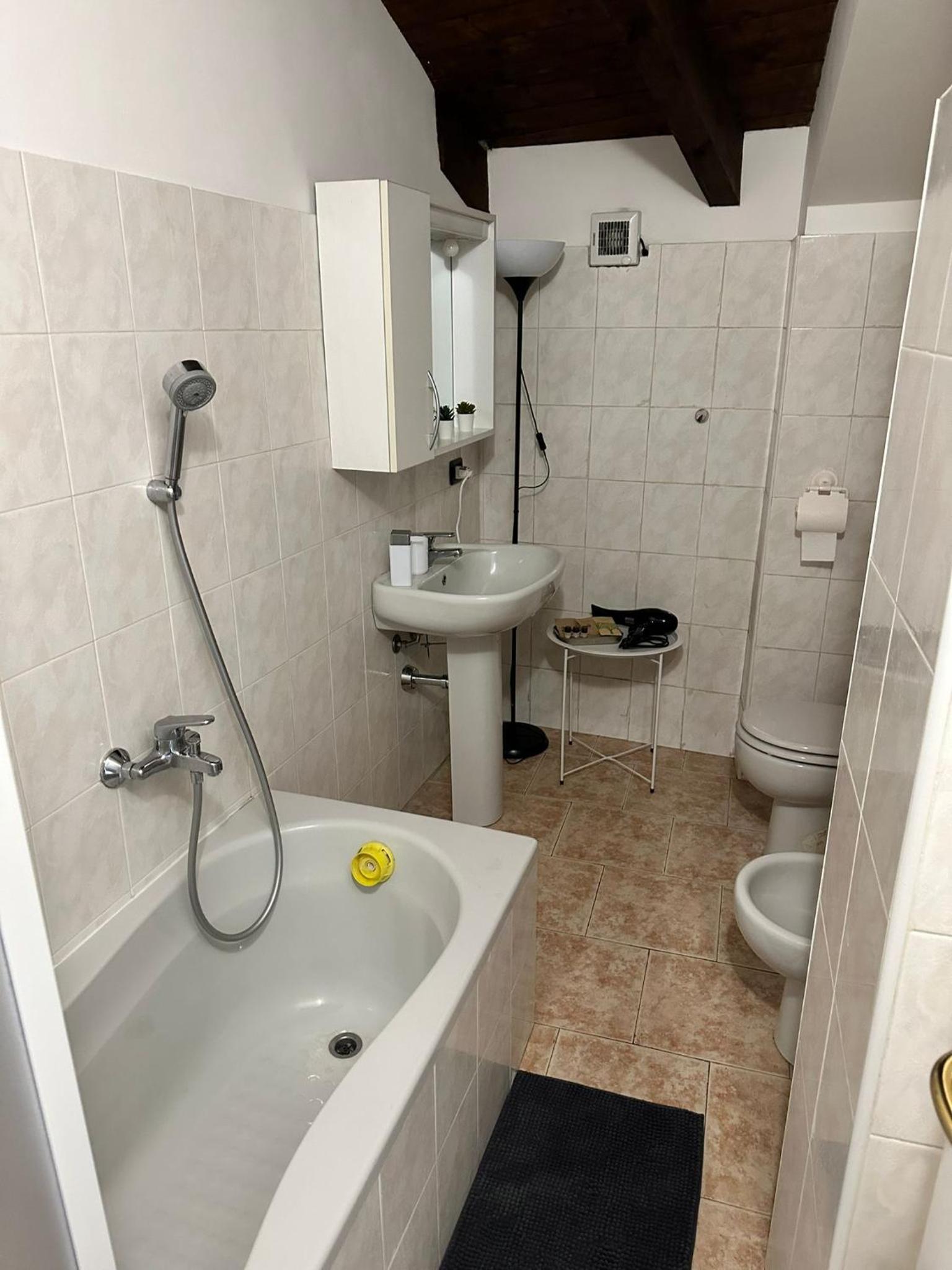 Casa Polly 1 - Intero Appartamento Ristrutturato - Voghera photo 5
