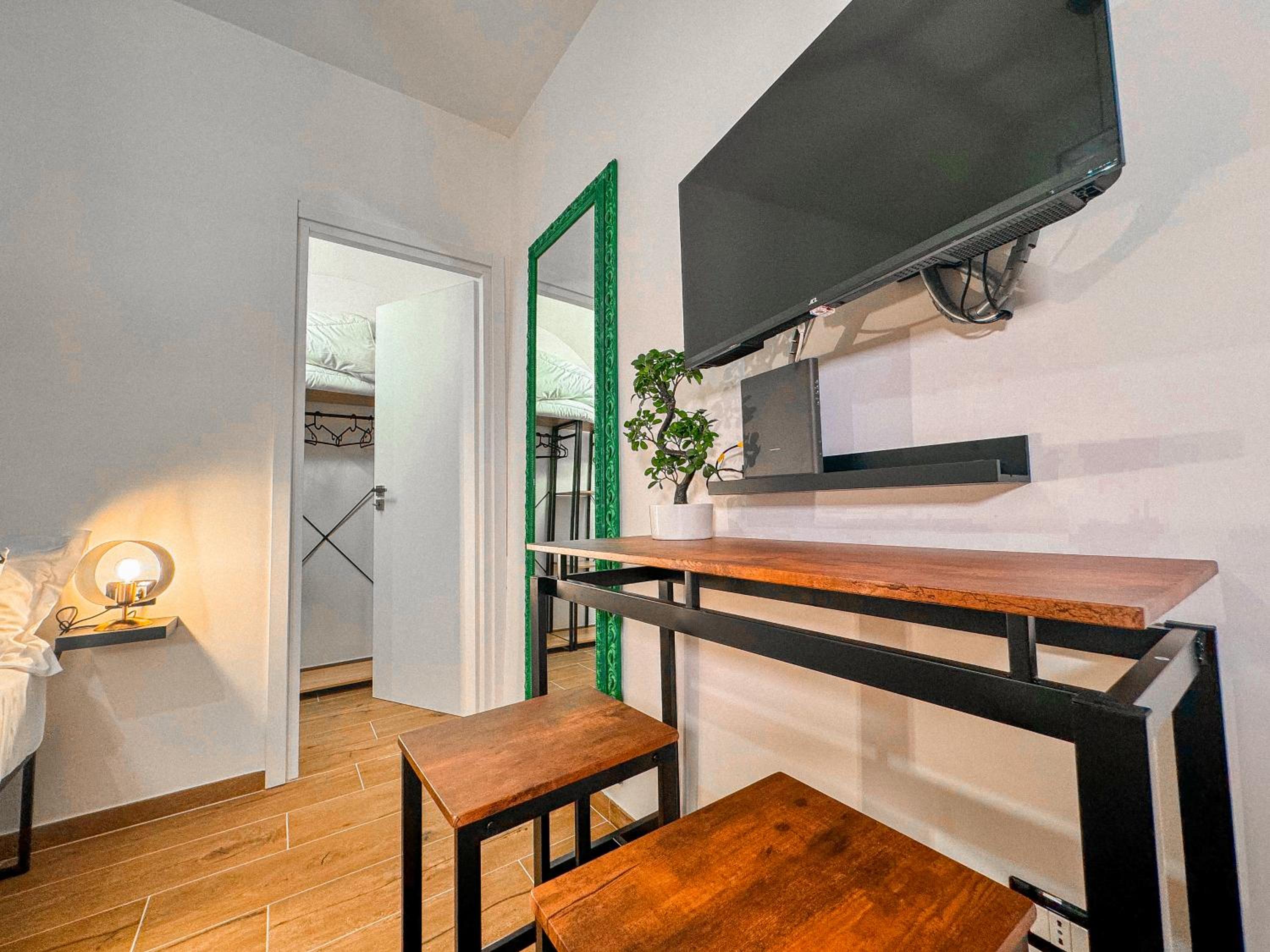 The Quarters Naples Apartments