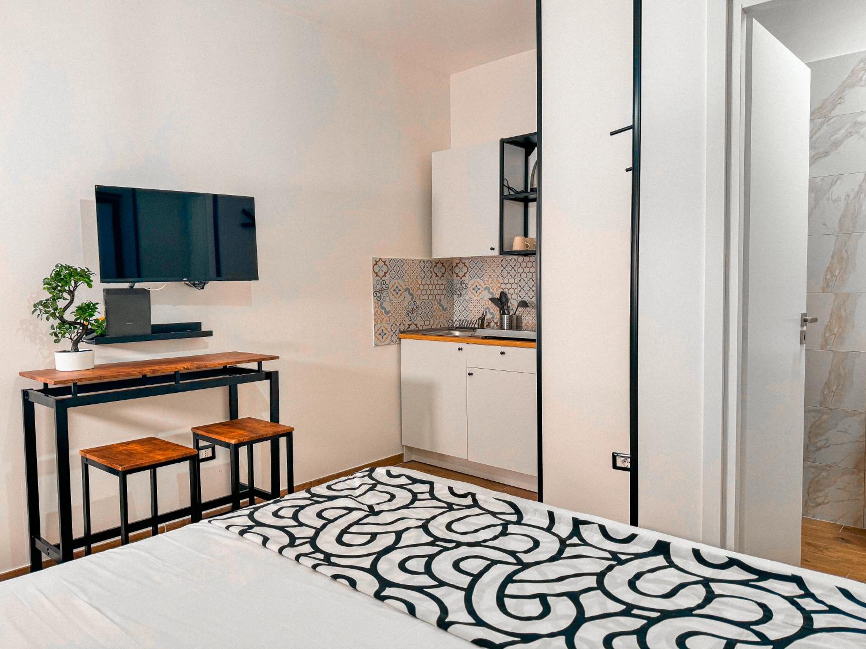 The Quarters Naples Apartments