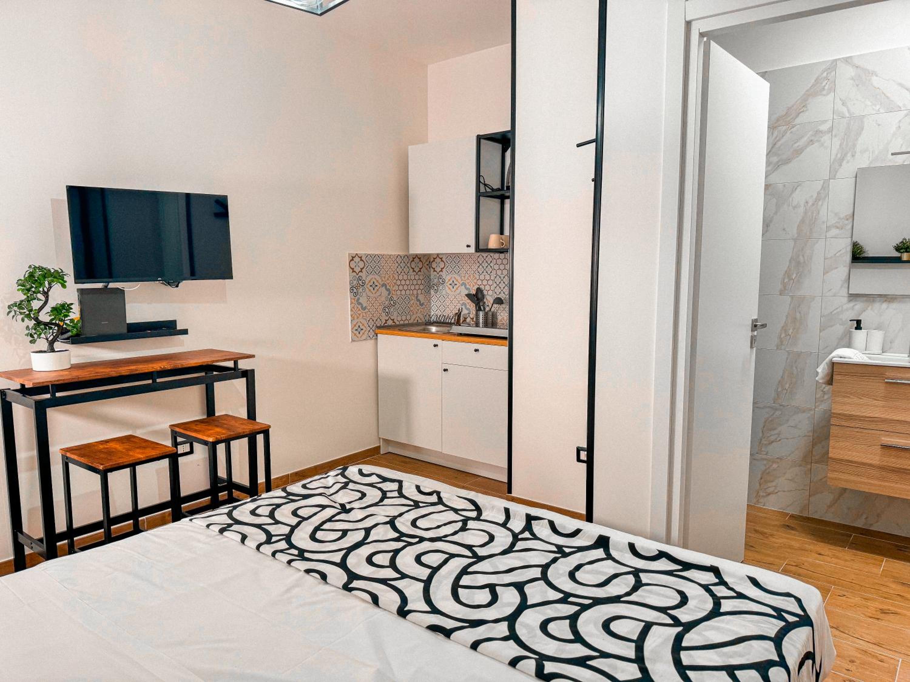 The Quarters Naples Apartments