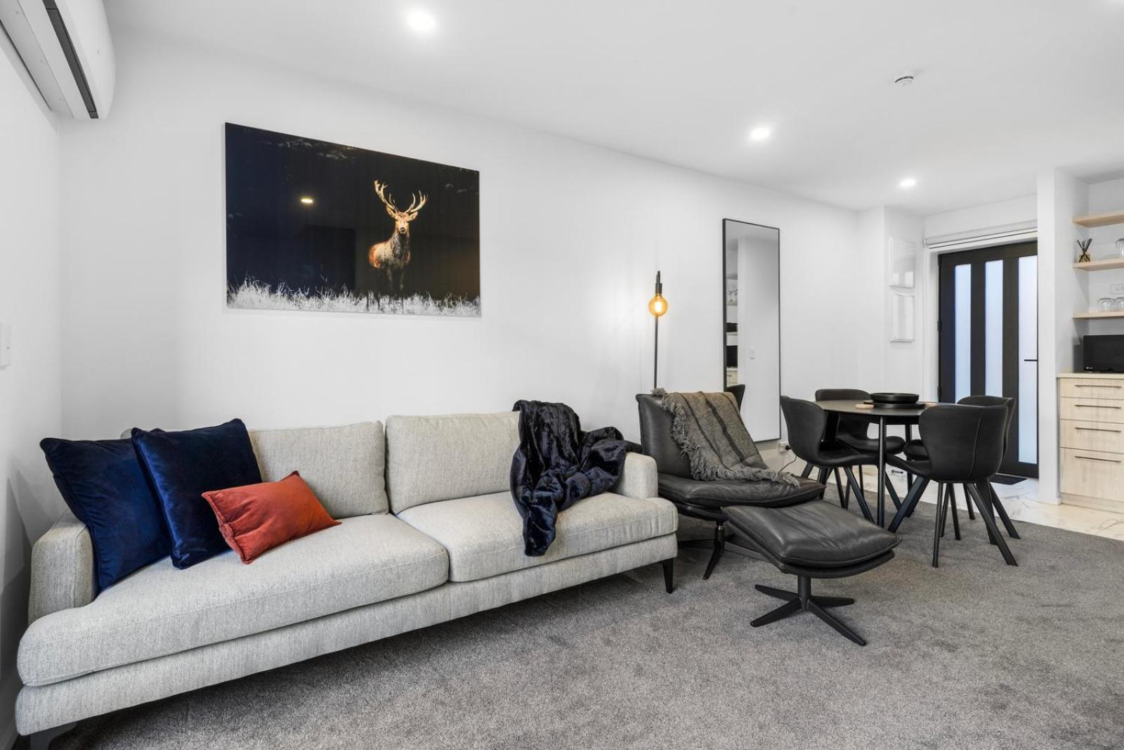 Stylish and Sleek City Stay view 2