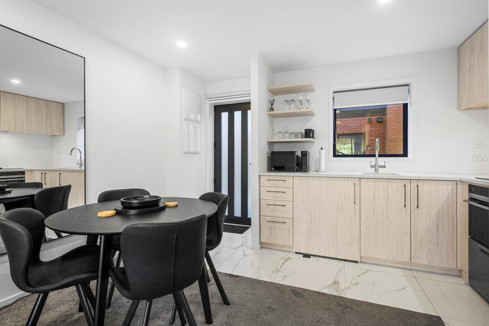 Stylish and Sleek City Stay view 3